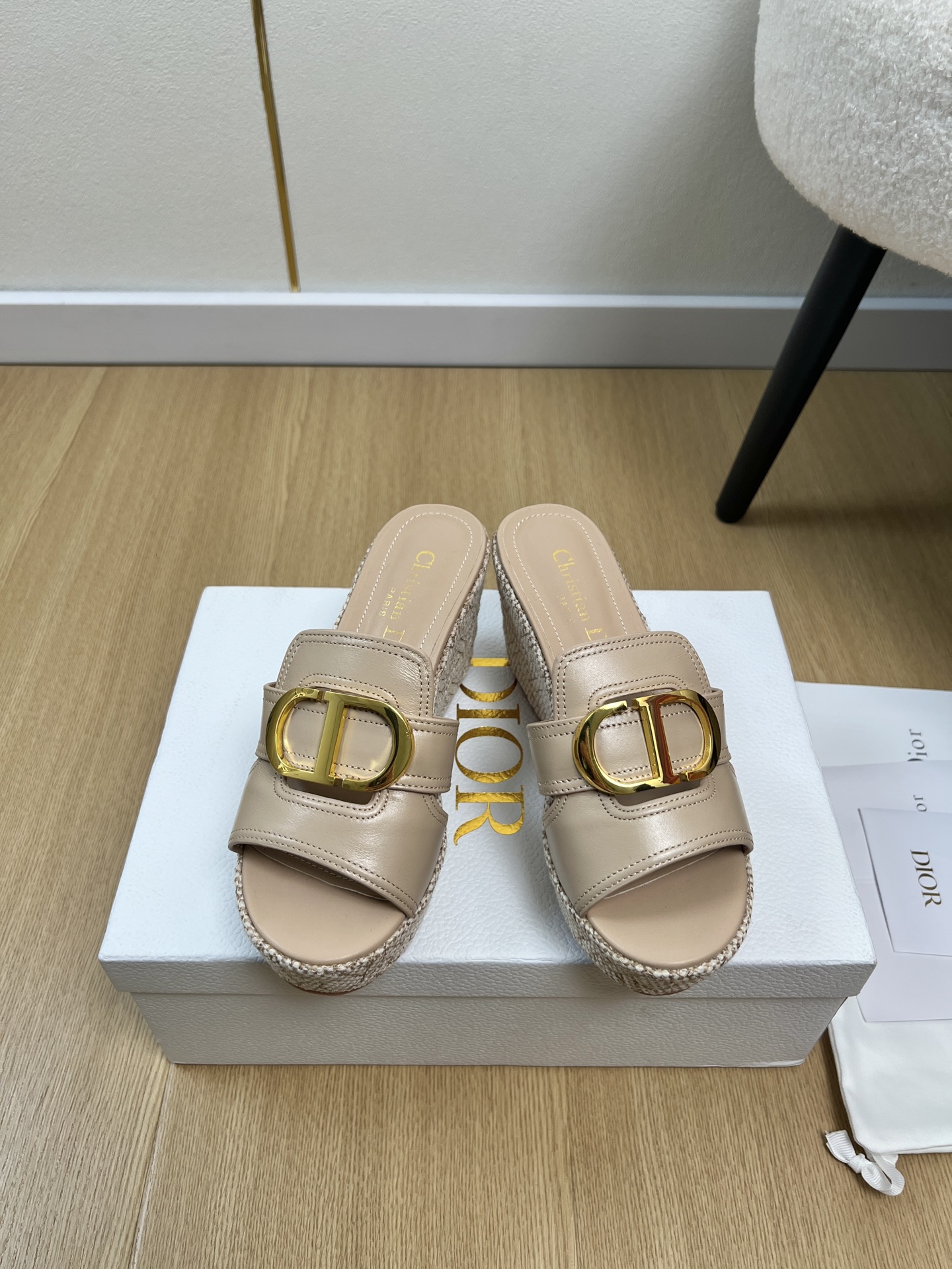 Dior Style White Leather Women's Shoes style reference detail image 1 from source 785061