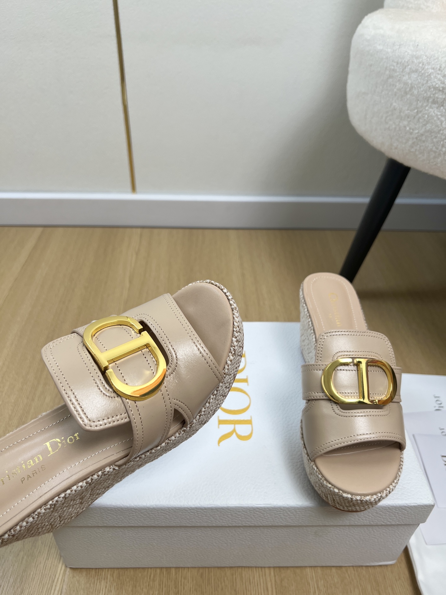 Dior Style White Leather Women's Shoes style reference detail image 5 from source 785061