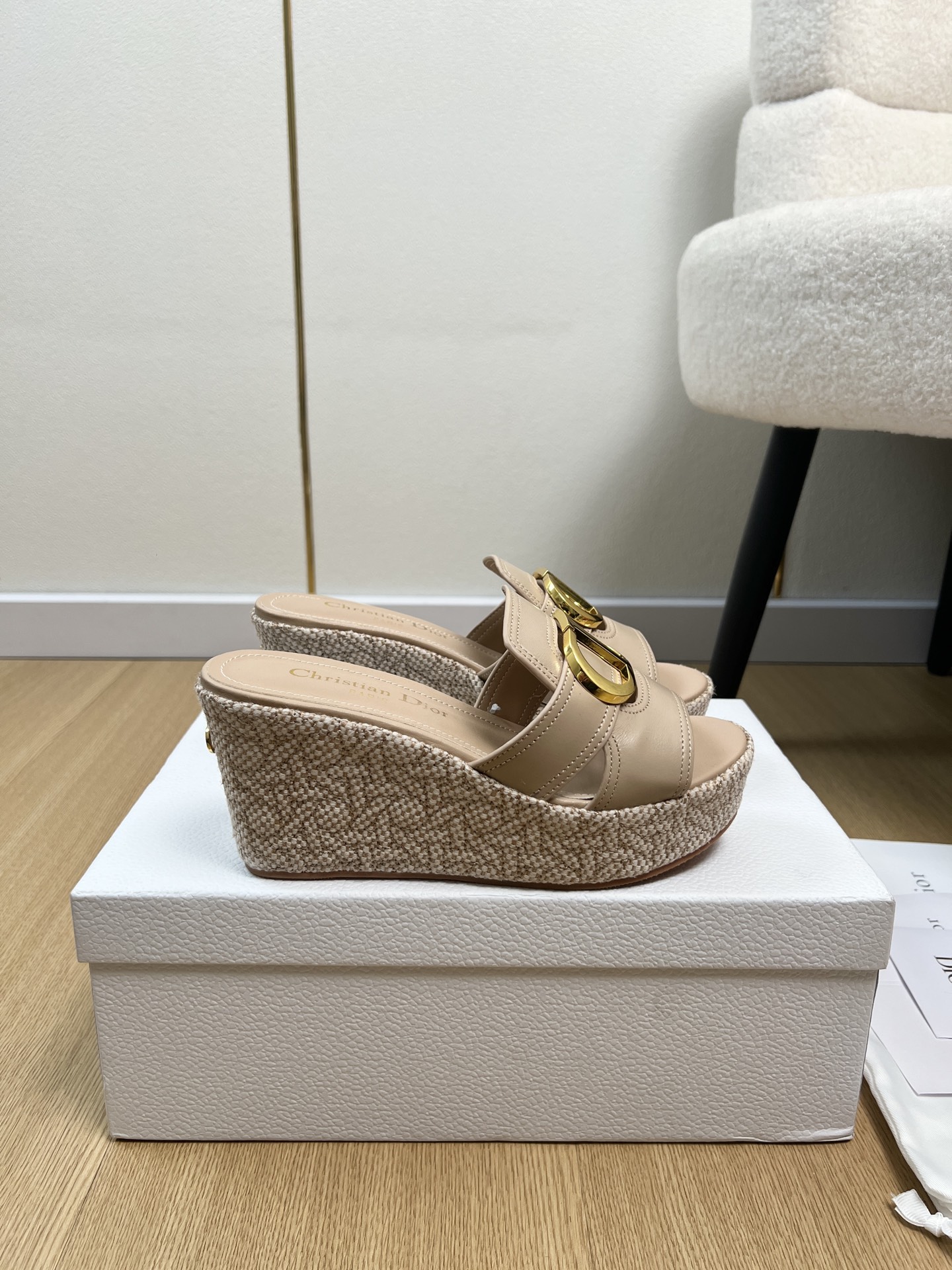 Dior Style White Leather Women's Shoes style reference detail image 2 from source 785061