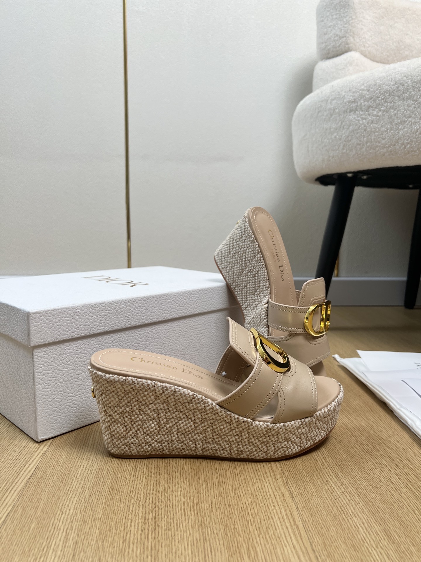 Dior Style White Leather Women's Shoes style reference detail image 4 from source 785061