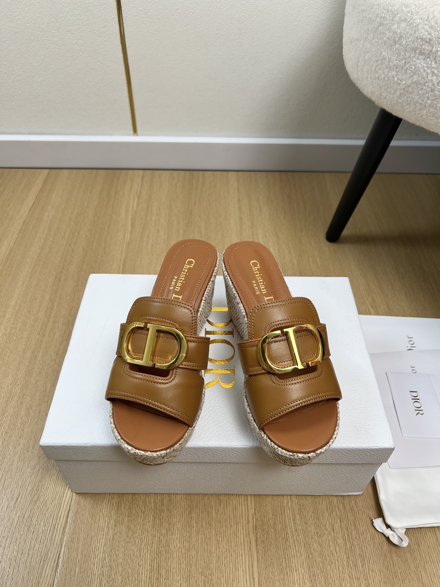 Dior Style White Leather Women's Shoes style reference detail image 1 from source 785062