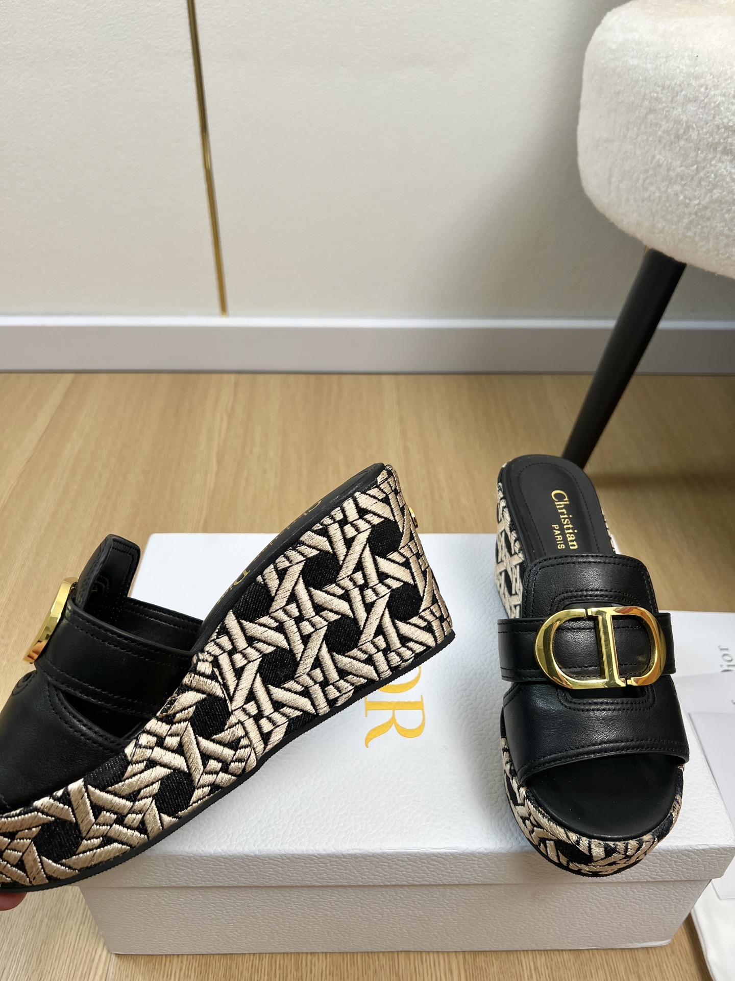 Dior Style White Leather Women's Shoes style reference detail image 6 from source 785063