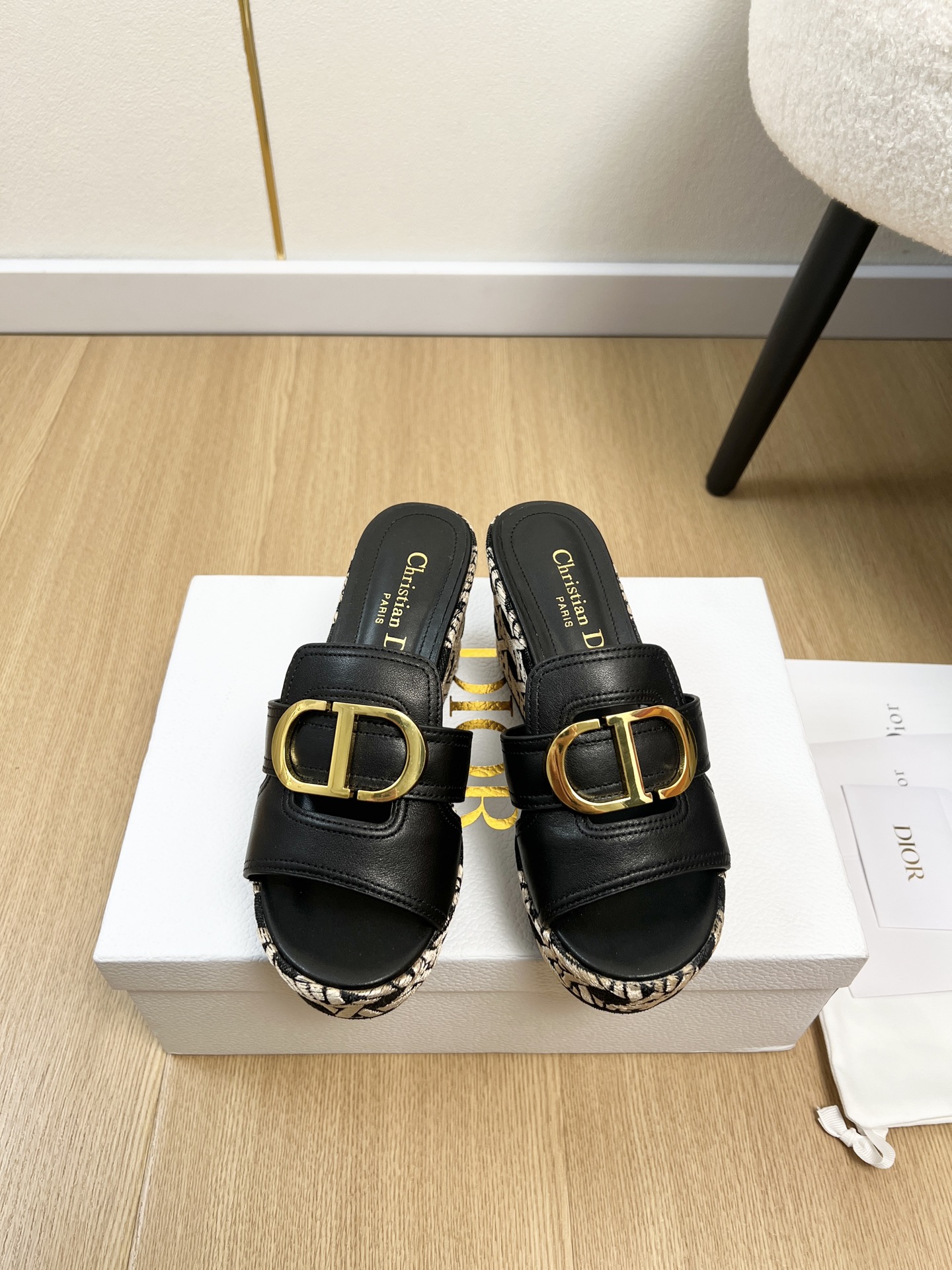 Dior Style White Leather Women's Shoes style reference detail image 1 from source 785063
