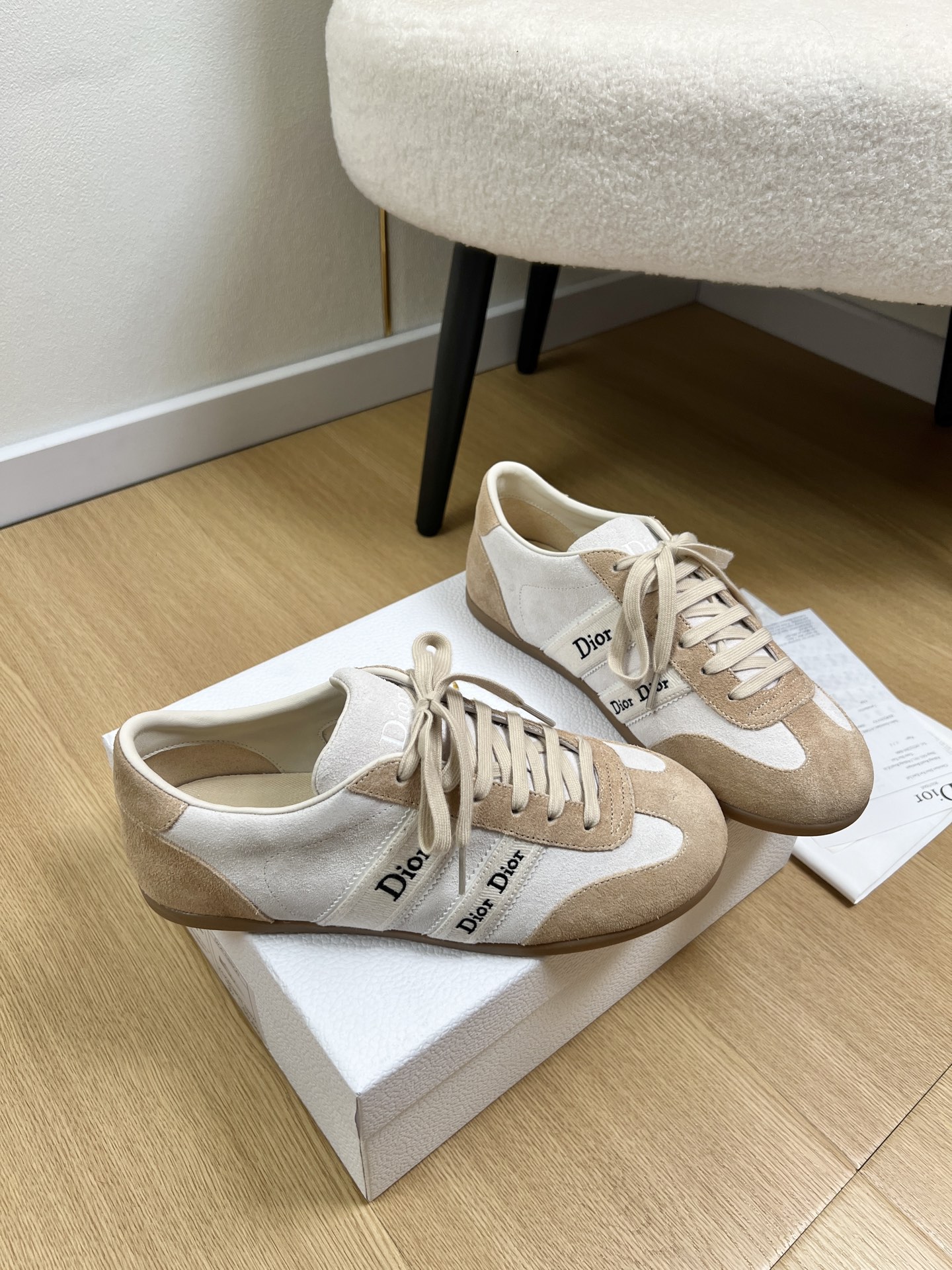 Dior Style White Leather Women's Shoes style reference detail image 3 from source 785065