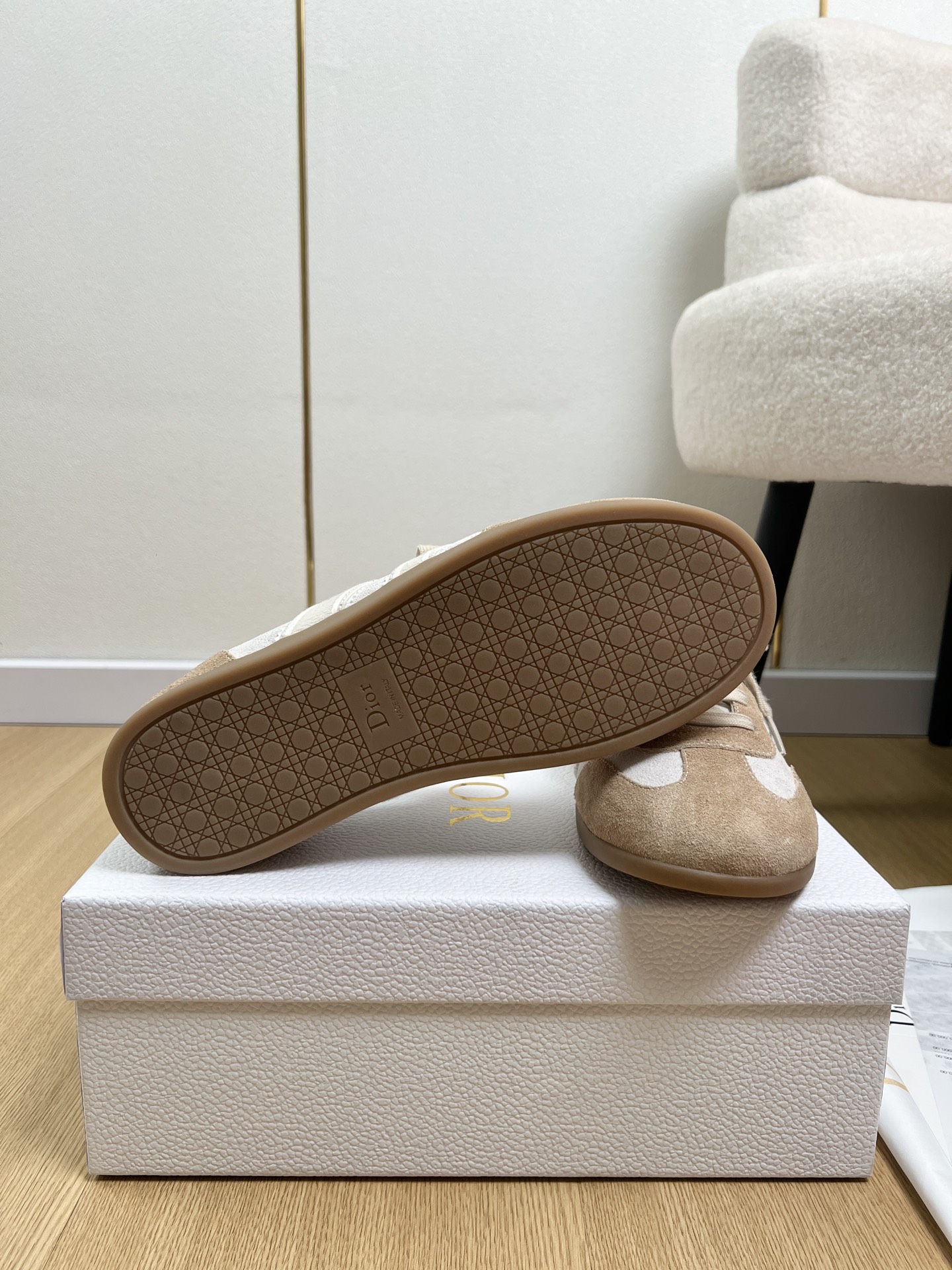 Dior Style White Leather Women's Shoes style reference detail image 9 from source 785065