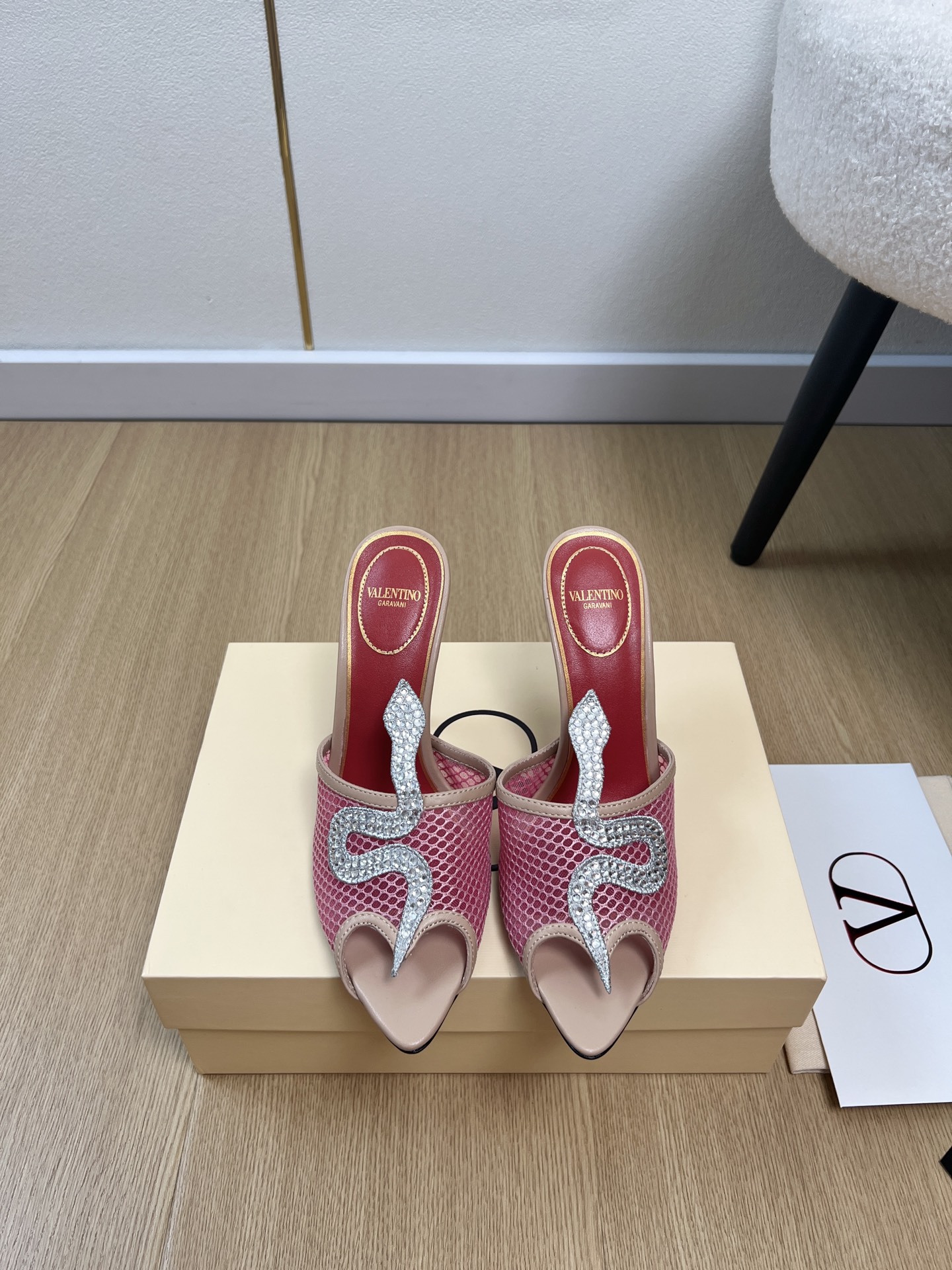 Valentino Slides
