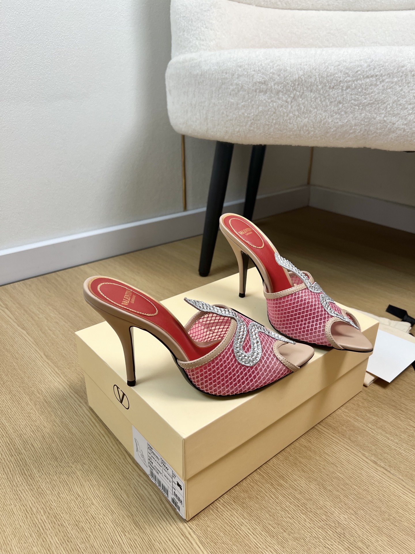 Valentino Slides