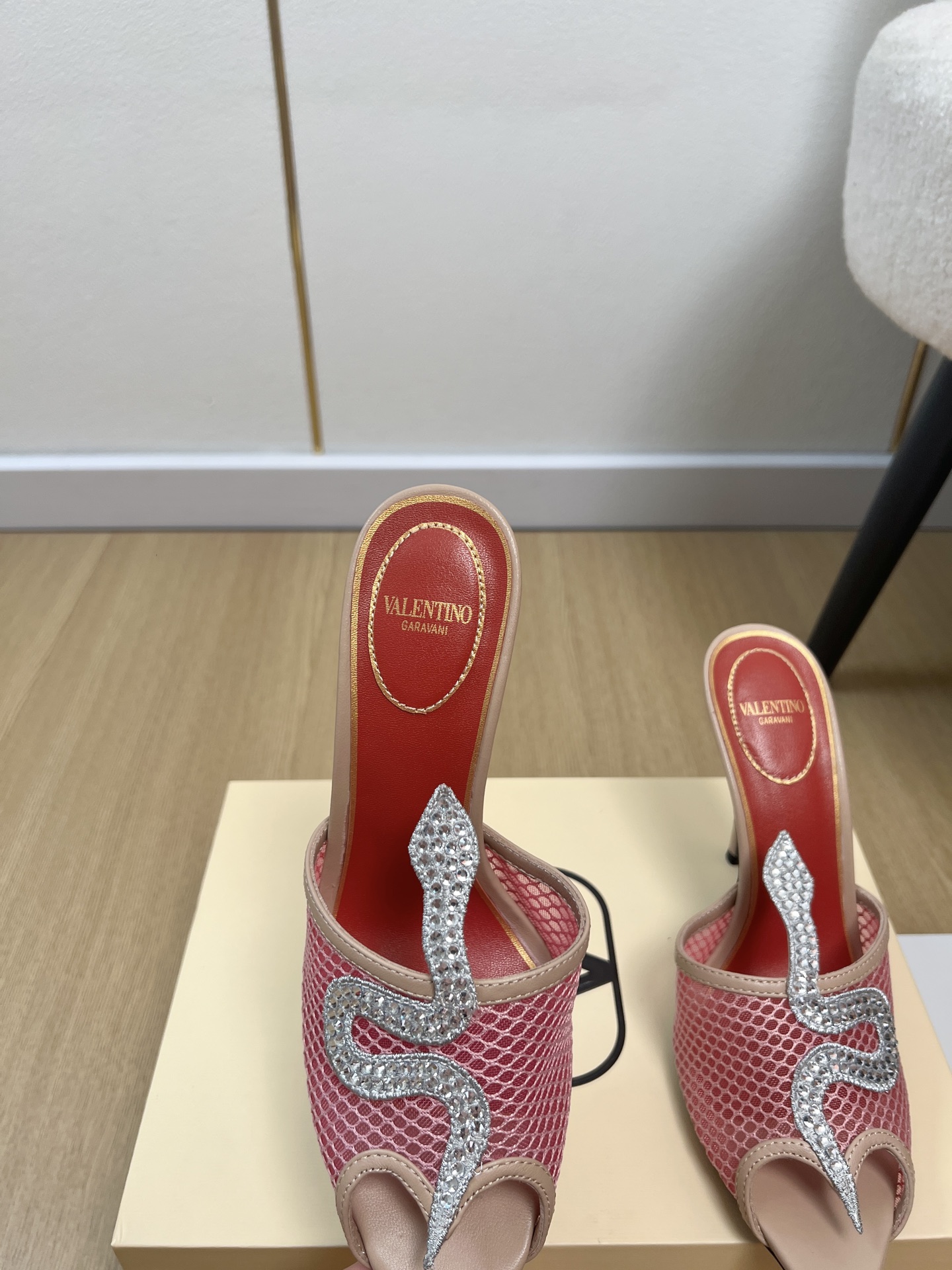 Valentino Slides