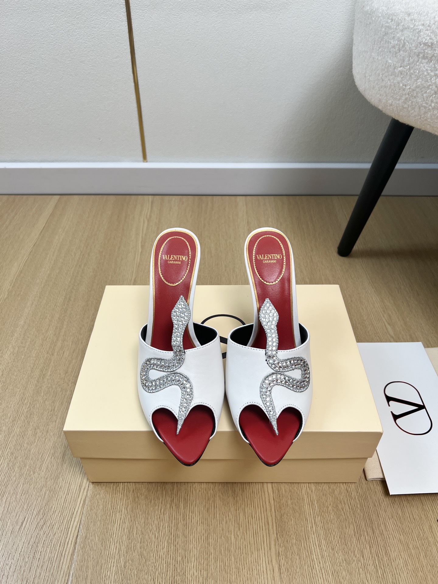 Valentino Slides