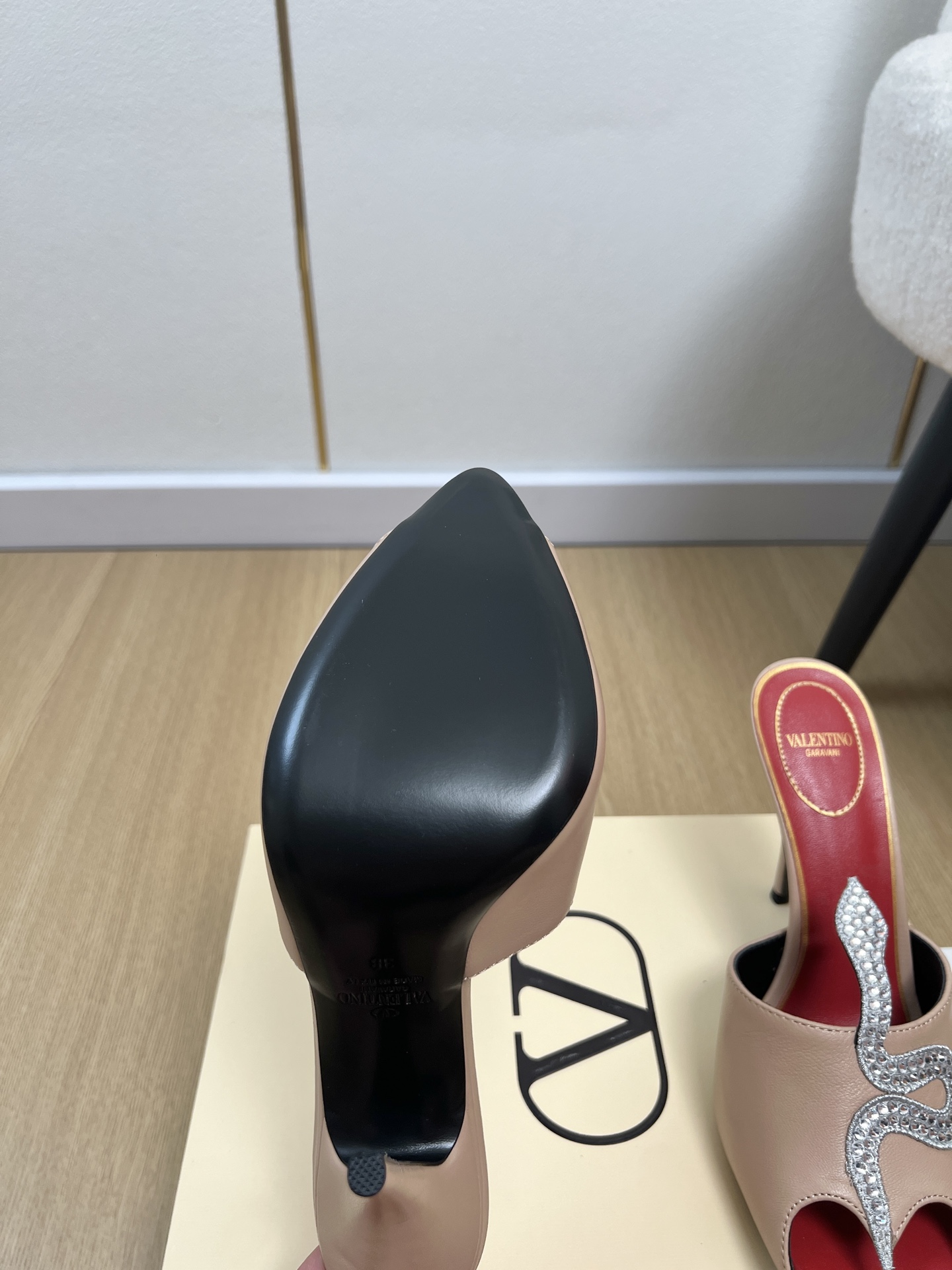 Valentino Slides