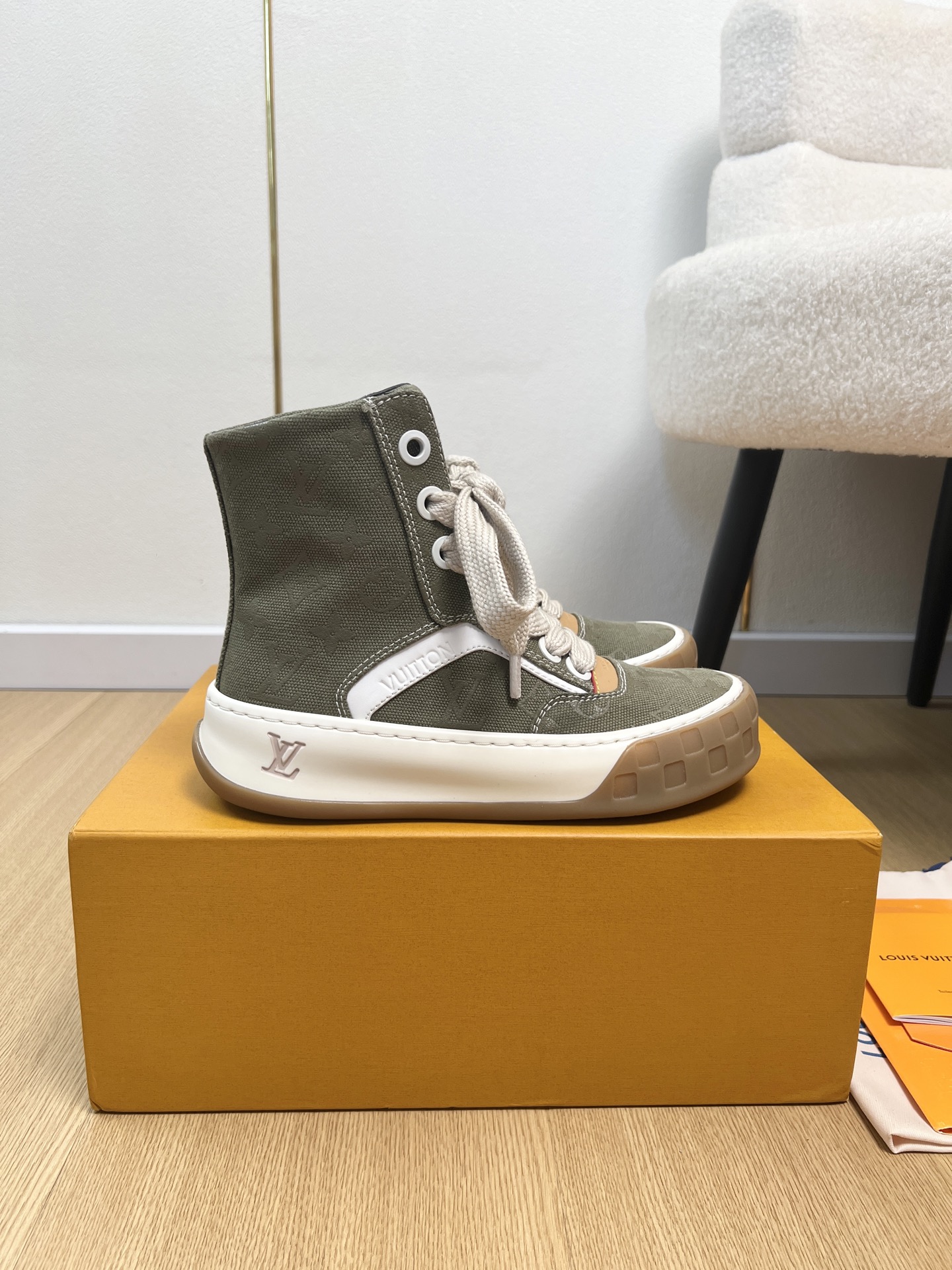 Louis Vuitton Sneakers