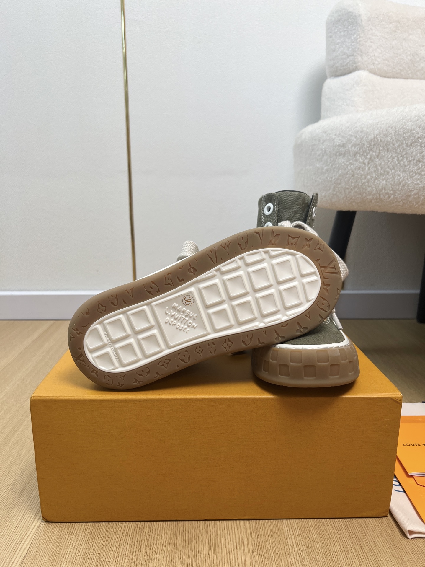 Louis Vuitton Sneakers