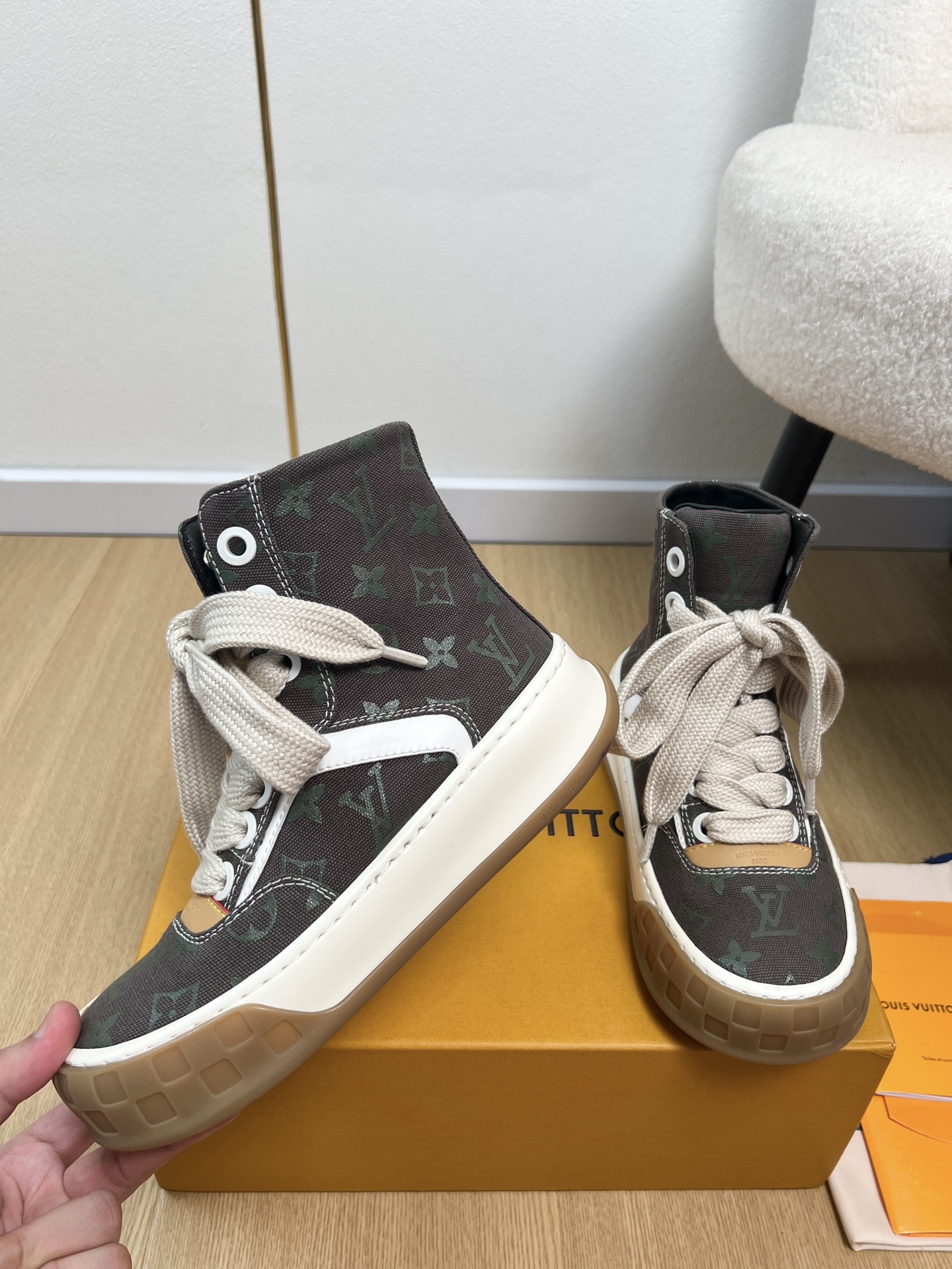 Louis Vuitton Sneakers