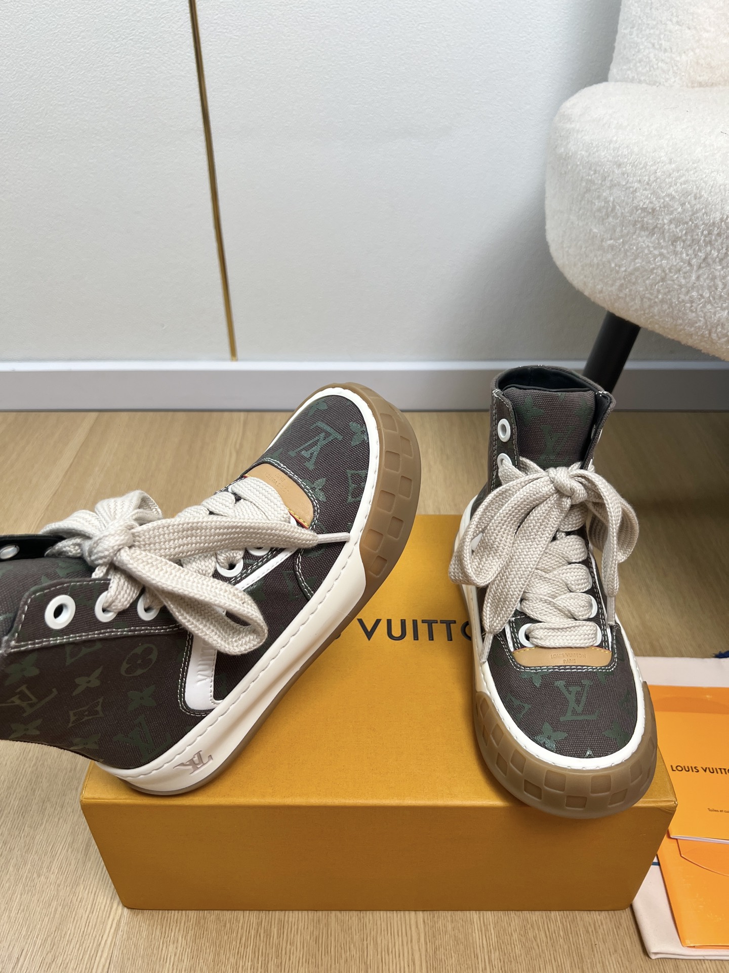 Louis Vuitton Sneakers