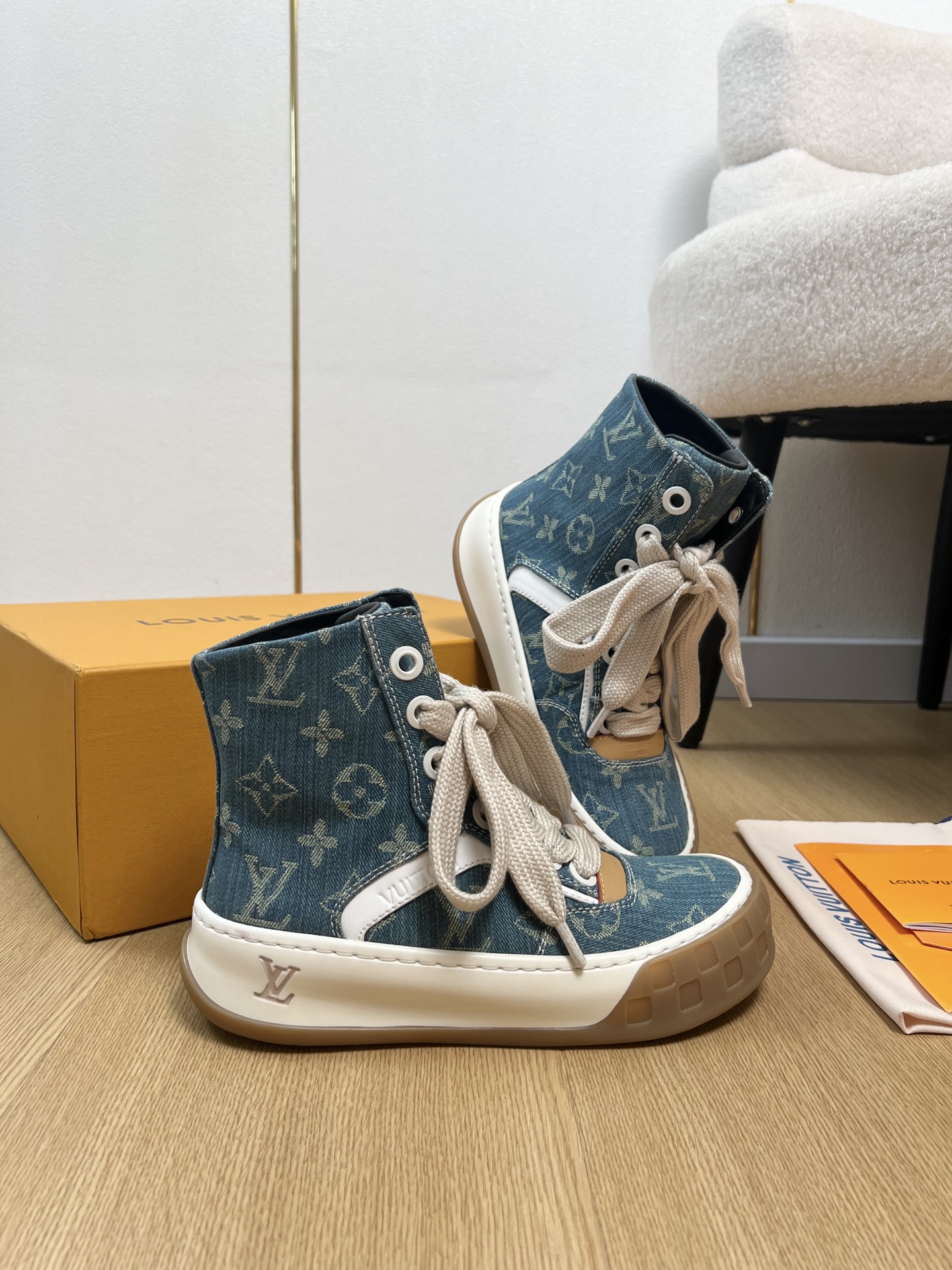 Louis Vuitton Sneakers