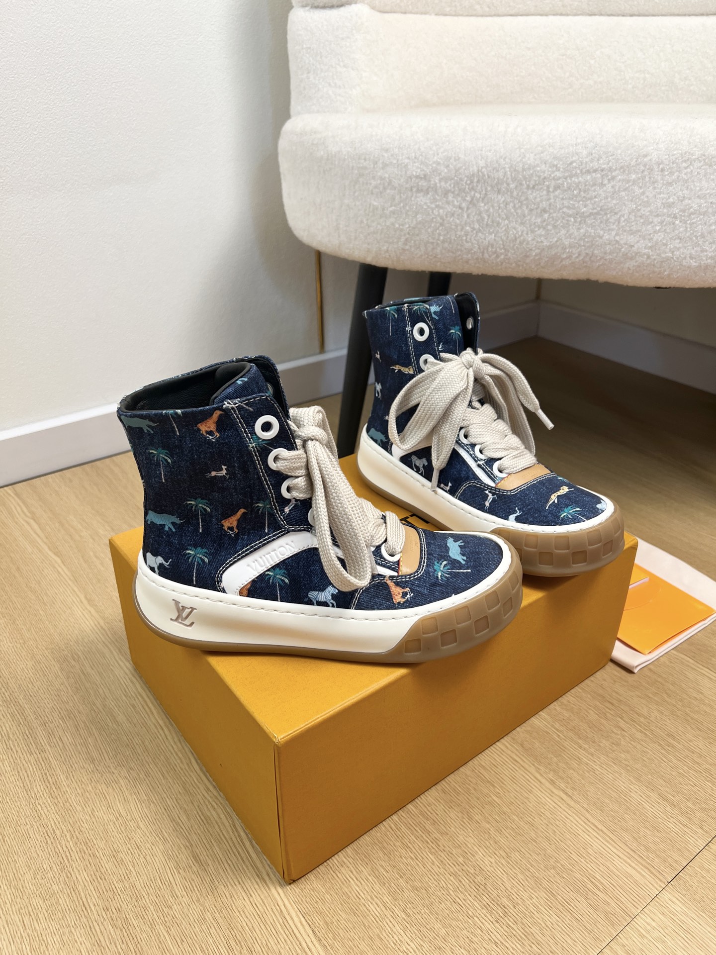 Louis Vuitton Sneakers