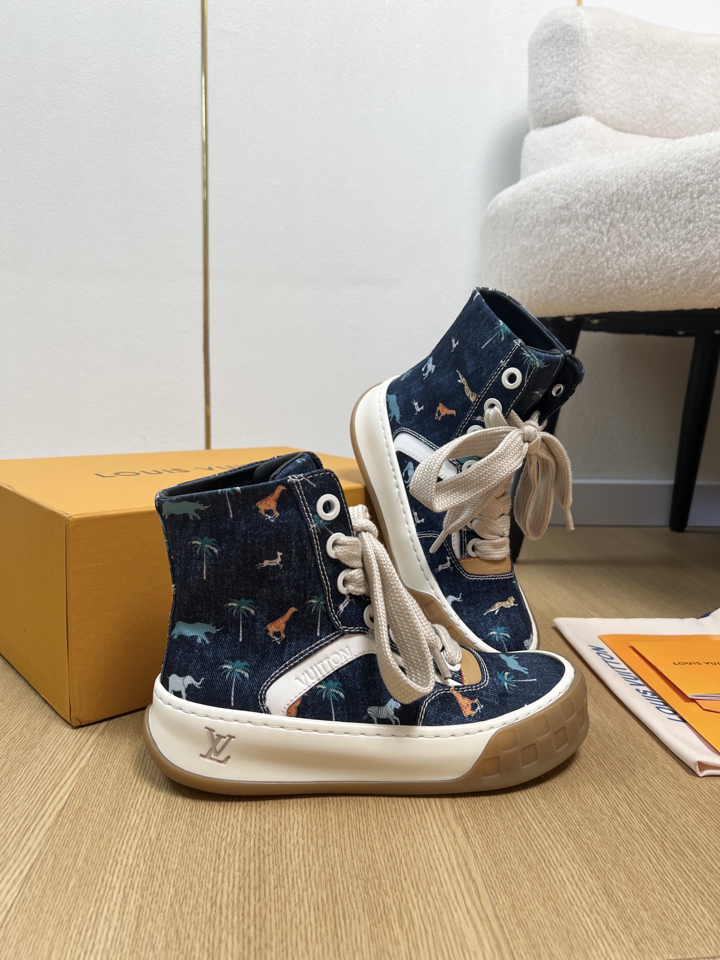 Louis Vuitton Sneakers