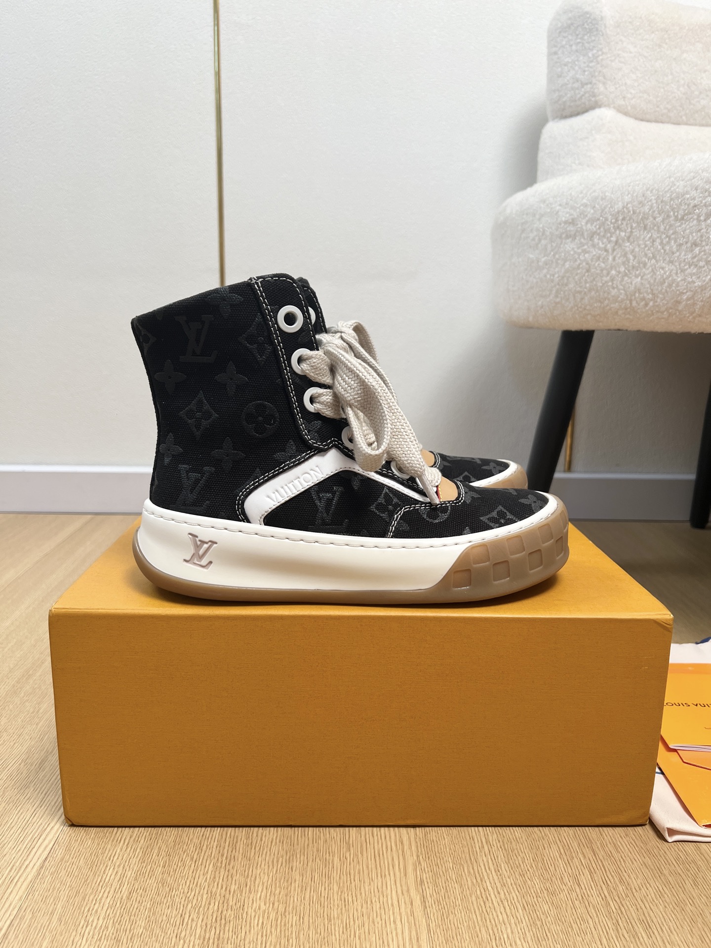 Louis Vuitton Sneakers