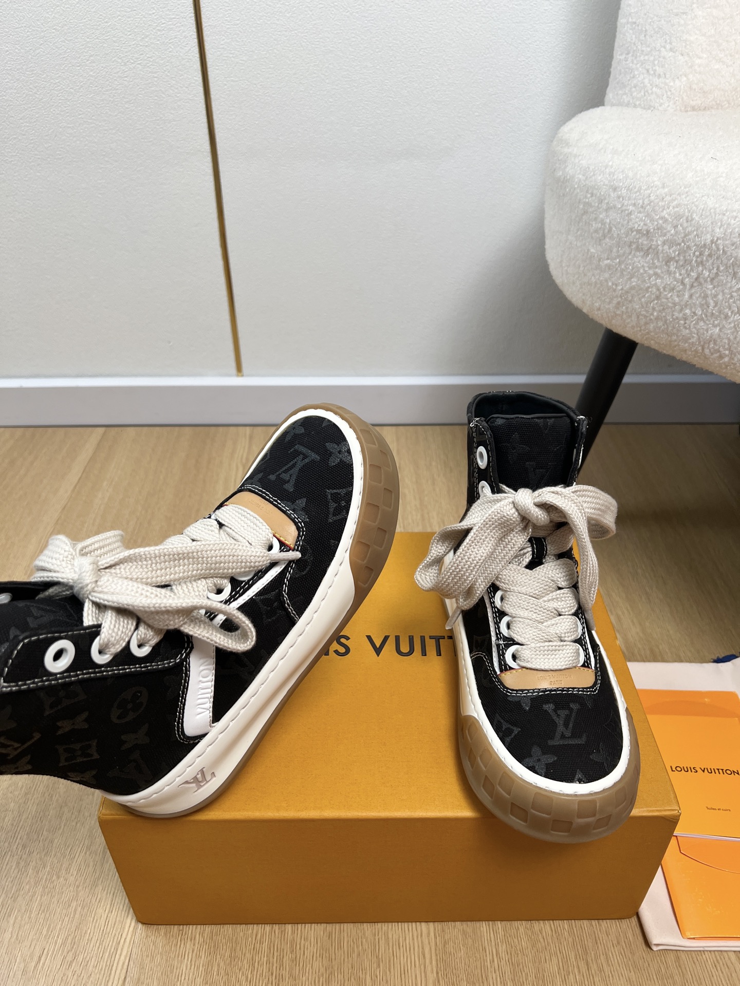Louis Vuitton Sneakers