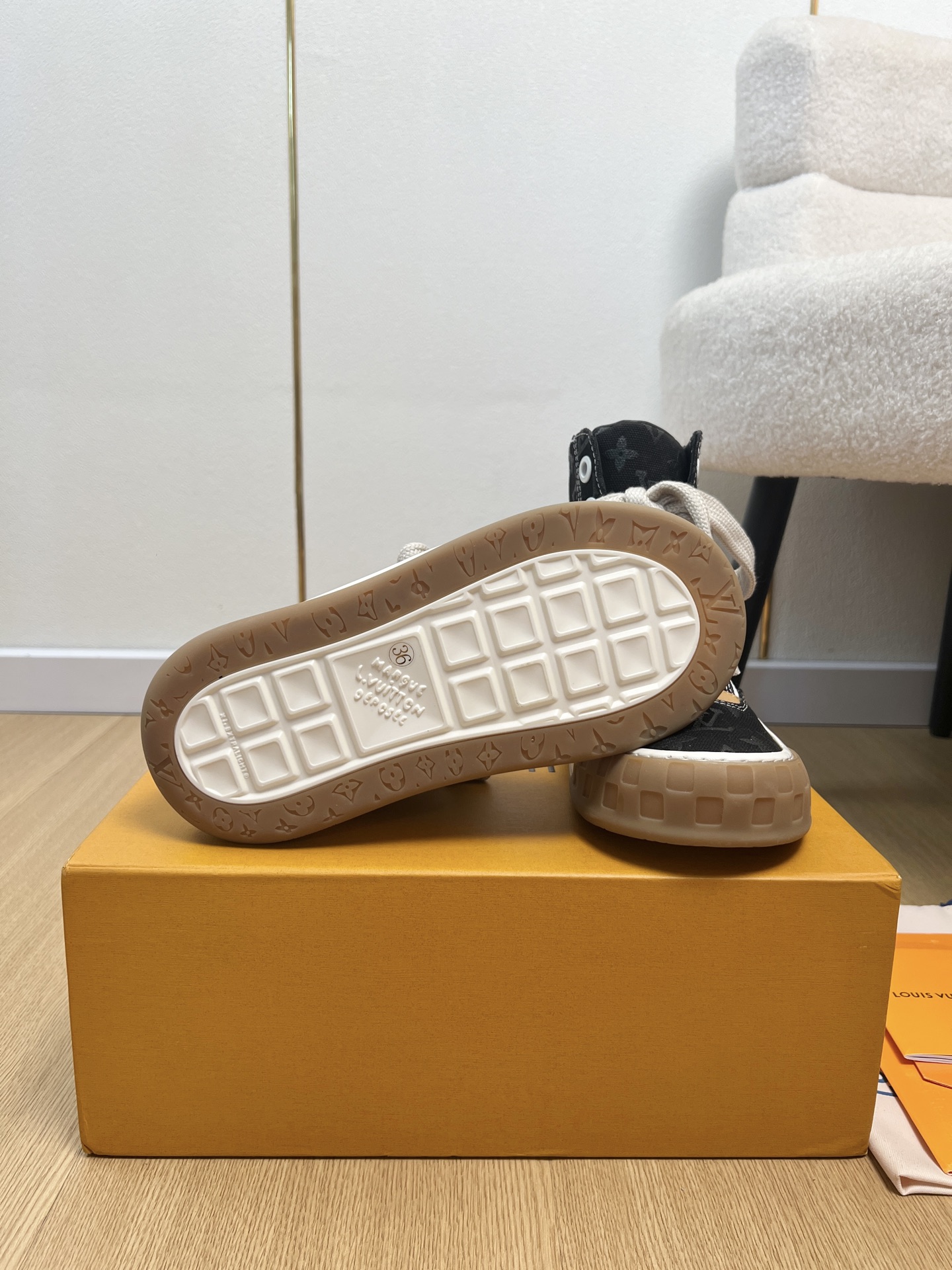 Louis Vuitton Sneakers