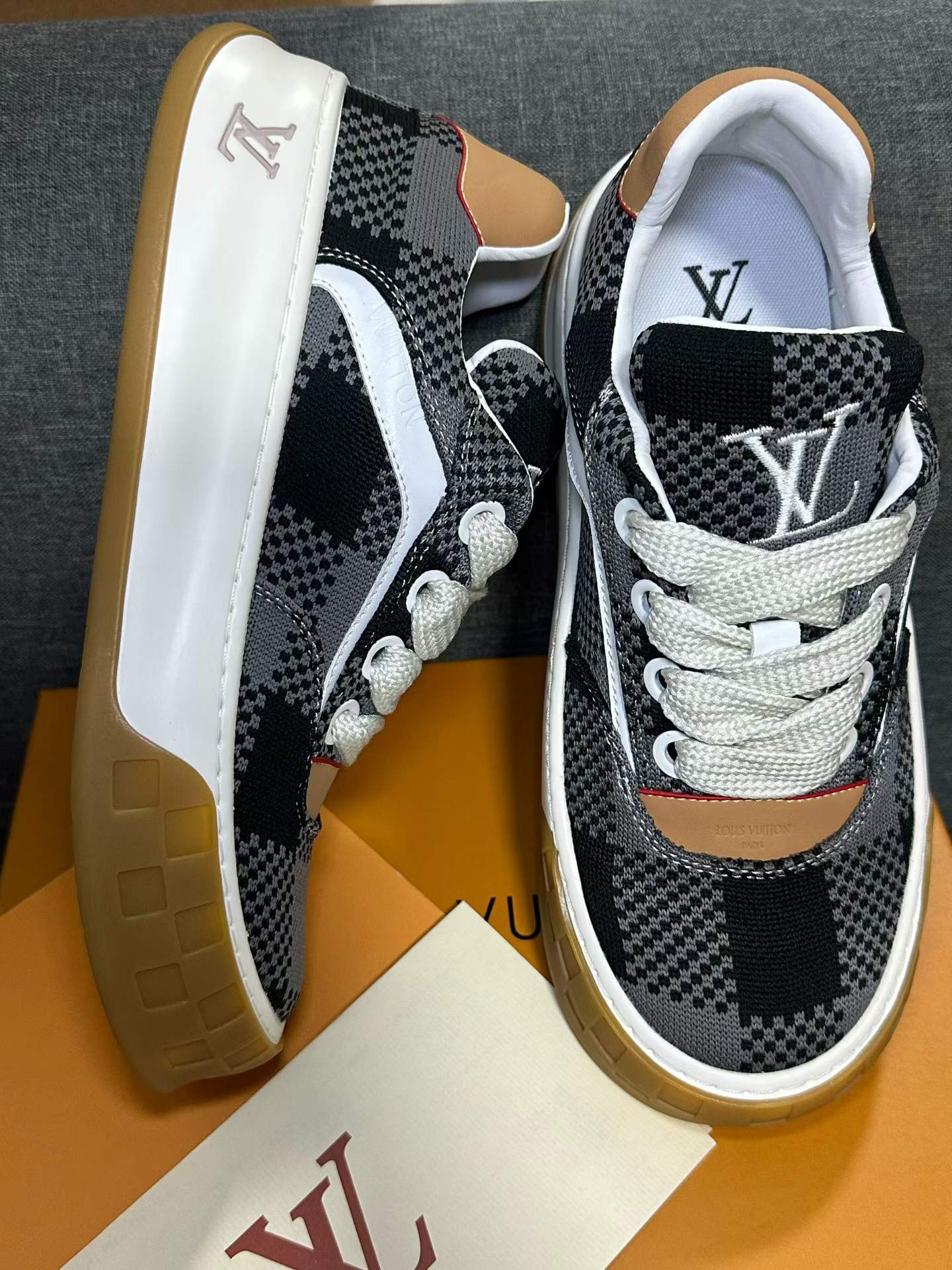 Louis Vuitton 专柜款经典鞋履 6