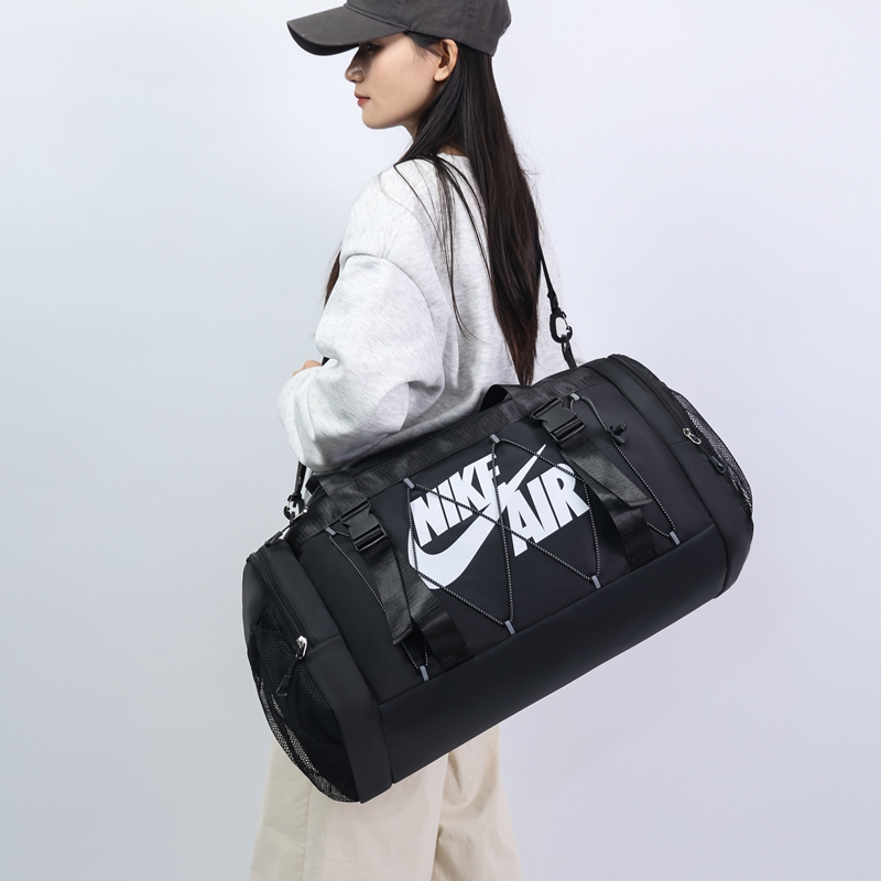 💰90 NIKE耐克 街头潮流男女休闲斜挎包个性户外运动大容量旅行包短途出差行李包健身训练包 尺寸:55×30×26