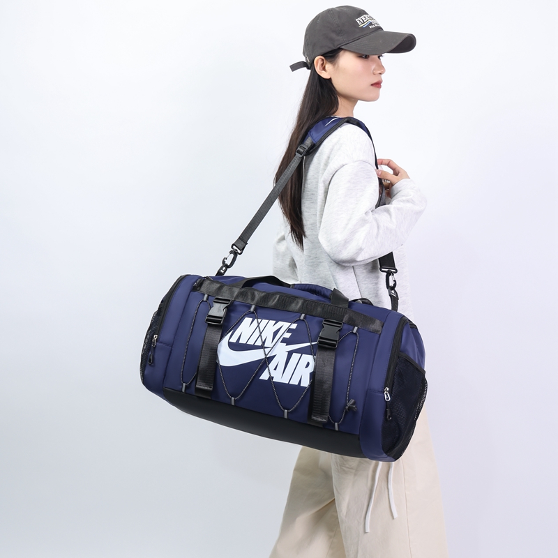 💰90 NIKE耐克 街头潮流男女休闲斜挎包个性户外运动大容量旅行包短途出差行李包健身训练包 尺寸:55×30×26