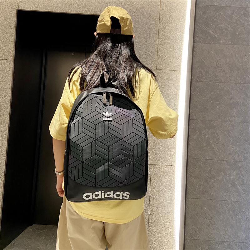 🛒购物价：55💰[江苏档口]Adidas阿迪达斯三叶草 男女街头潮流休闲双肩包菱形高中大学生书包电脑包户外旅行背包 尺寸:42×30×14