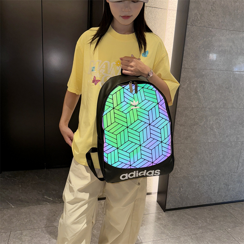 🛒购物价：55💰[江苏档口]Adidas阿迪达斯三叶草 男女街头潮流休闲双肩包菱形高中大学生书包电脑包户外旅行背包 尺寸:42×30×14