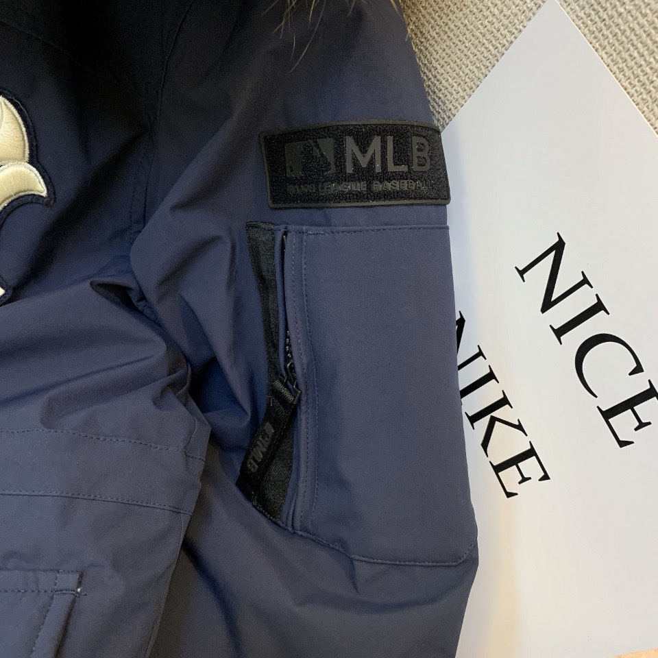 MLB New York Yankees Logo Fur Collar Suit: Korean Fashion Tradition with Quality - 图片 4
