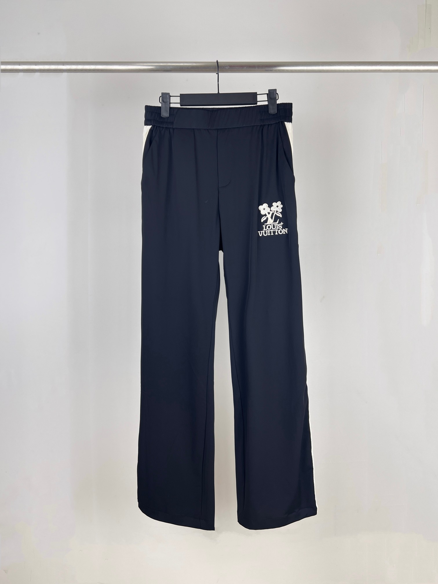 Louis Vuitton Clothing Pants & Trousers Embroidery