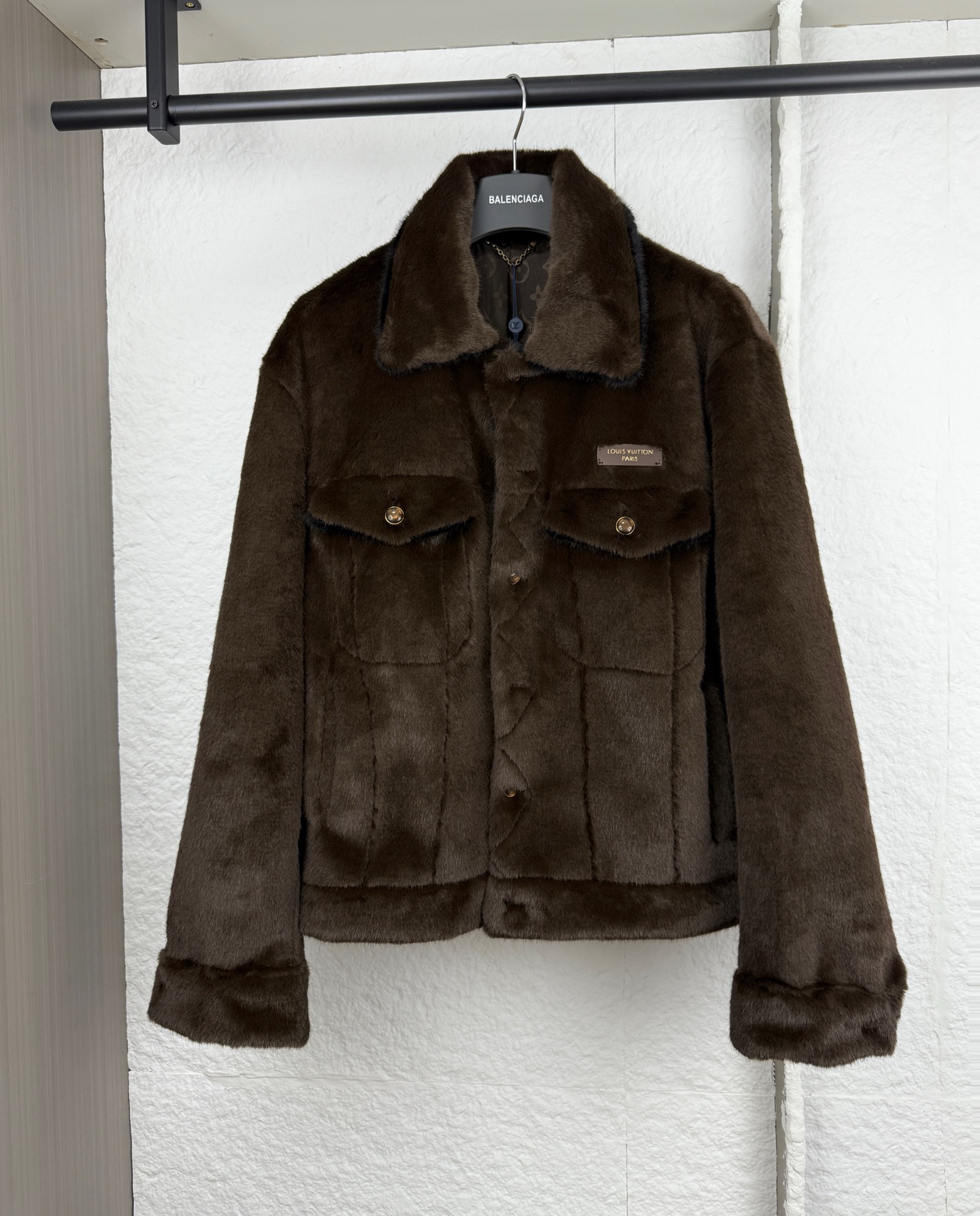 P460 1V Chaqueta de piel con logo de letra Louis 46/48/50/52