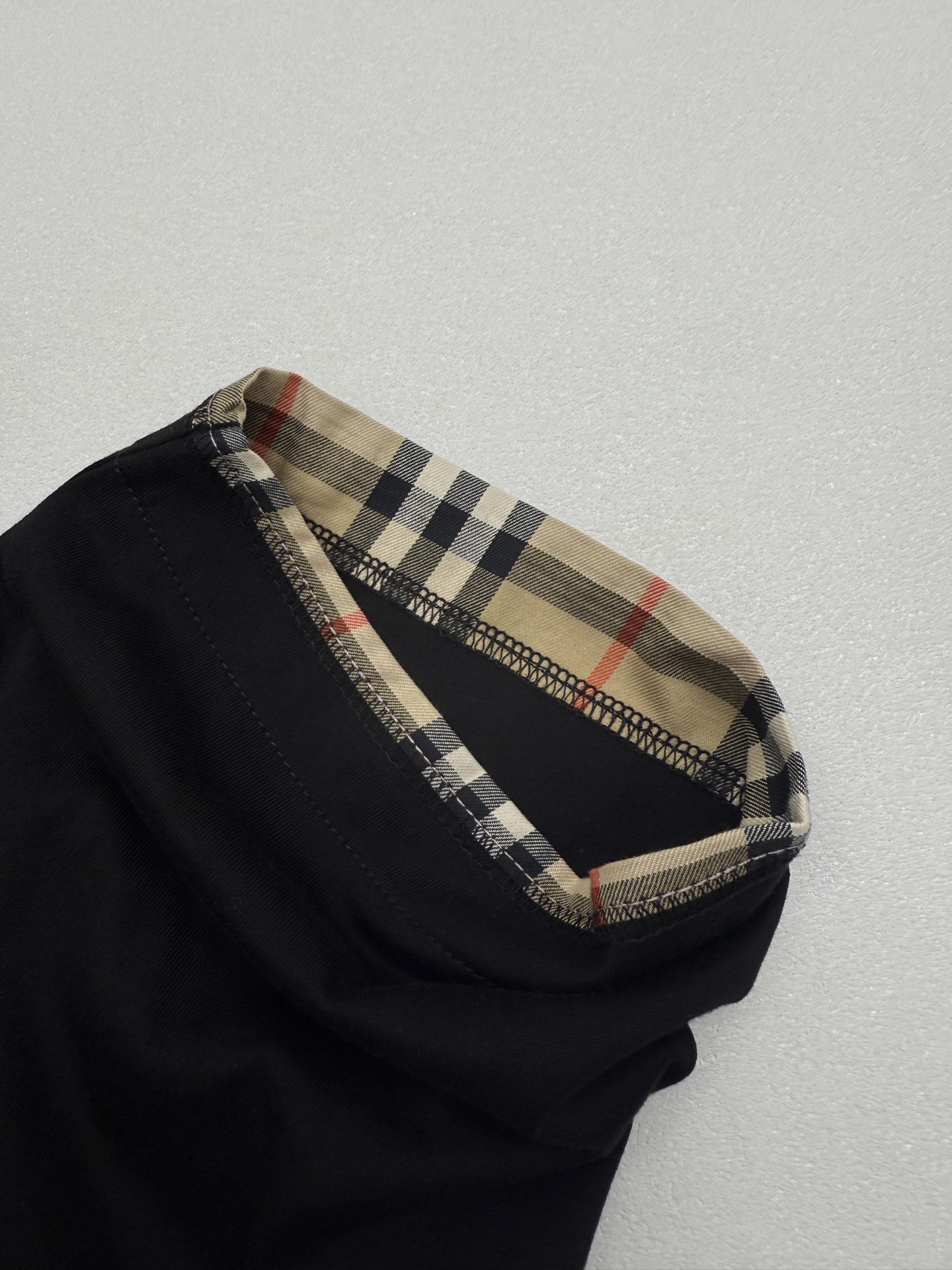 Burberry BBR巴宝莉袖口格子拼接T恤短袖