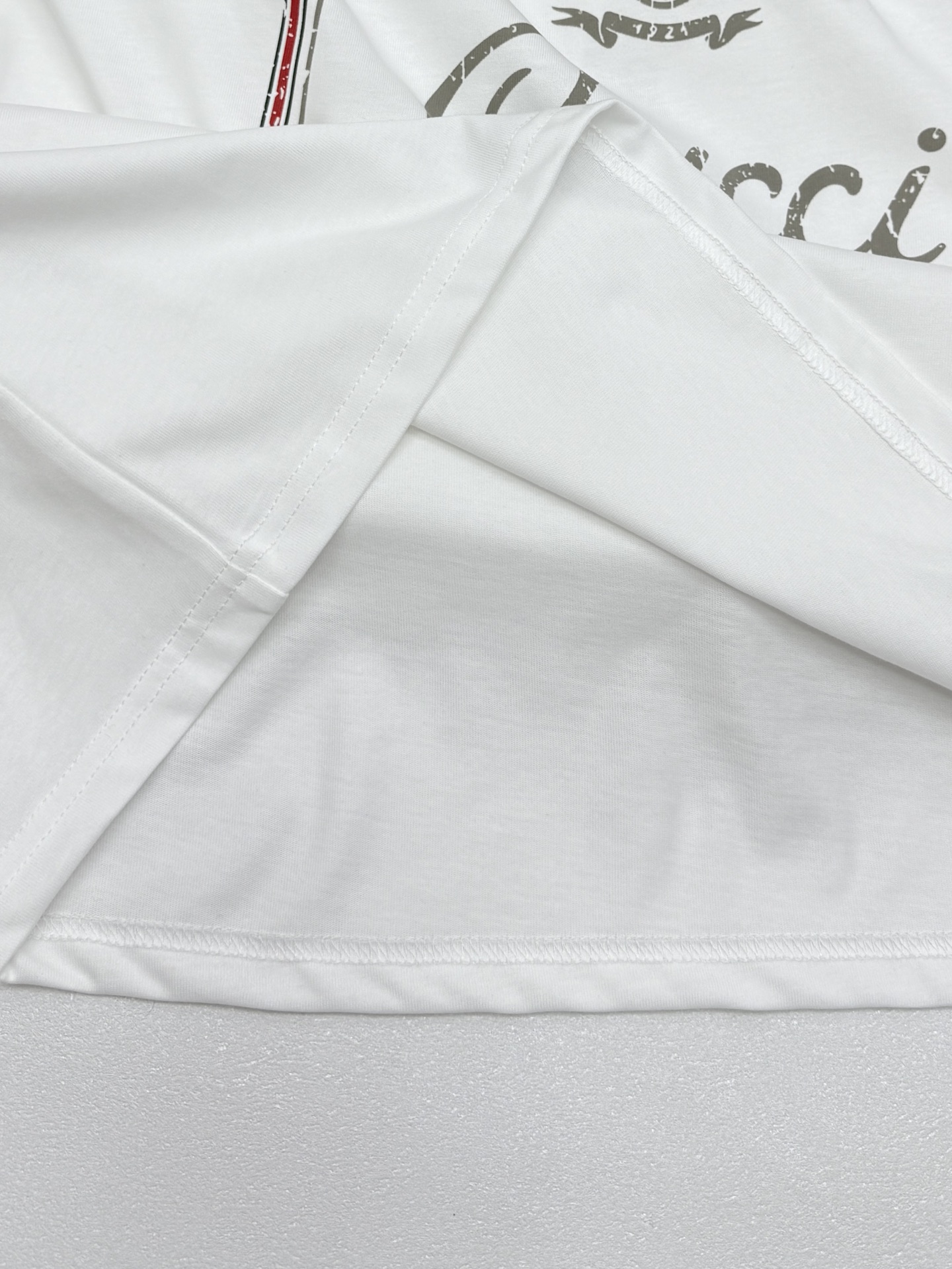Gucci Gucci古驰做旧印花T恤短袖