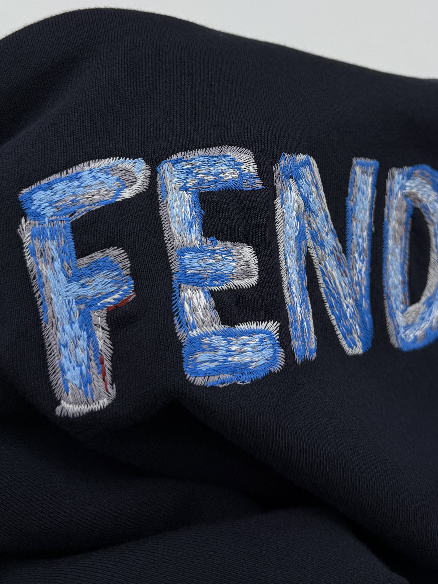 Fendi Fendi芬迪字母花朵刺绣连帽卫衣