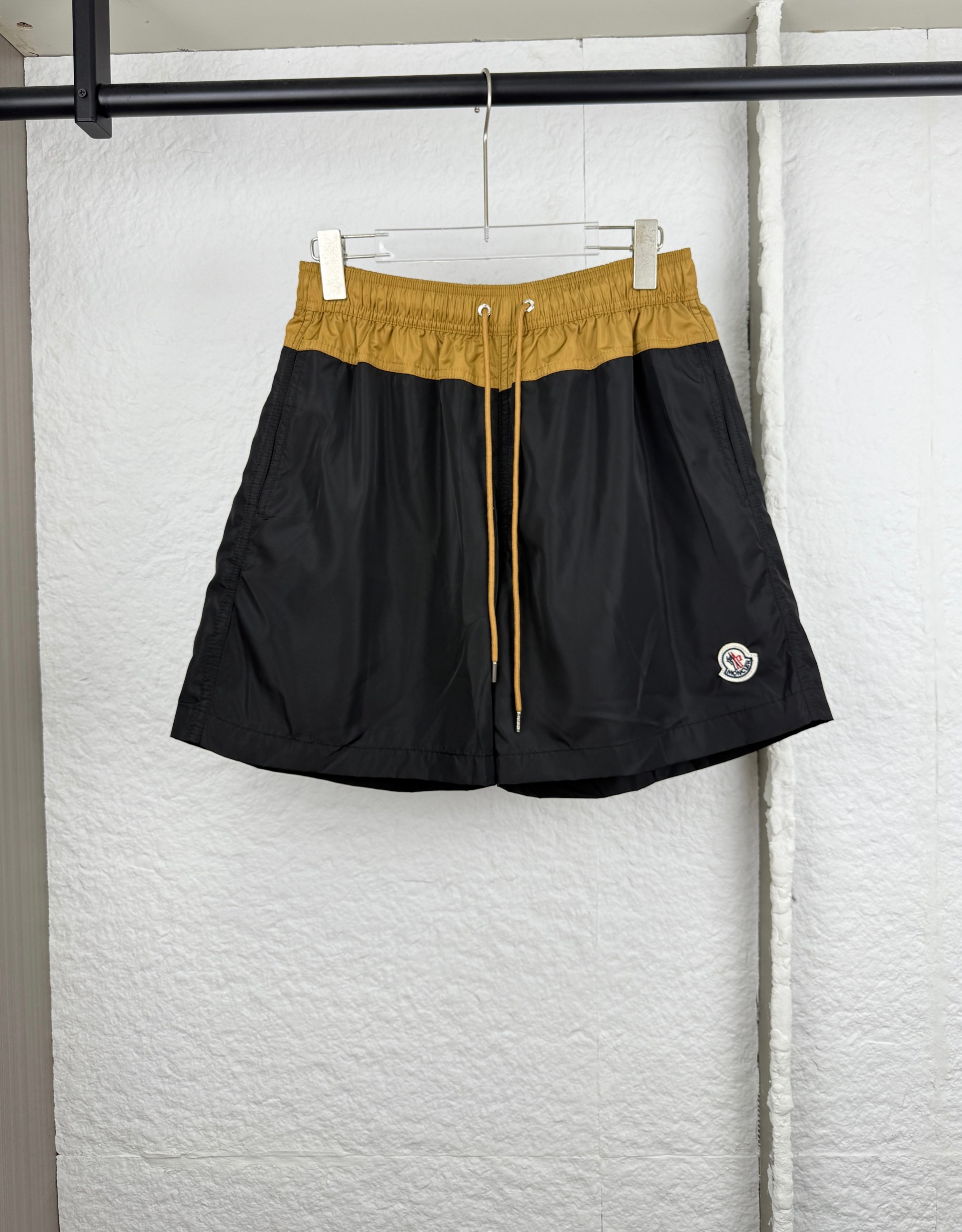 P150 Moncler pantalones cortos de playa con cordón y logotipo S/M/L/XL
