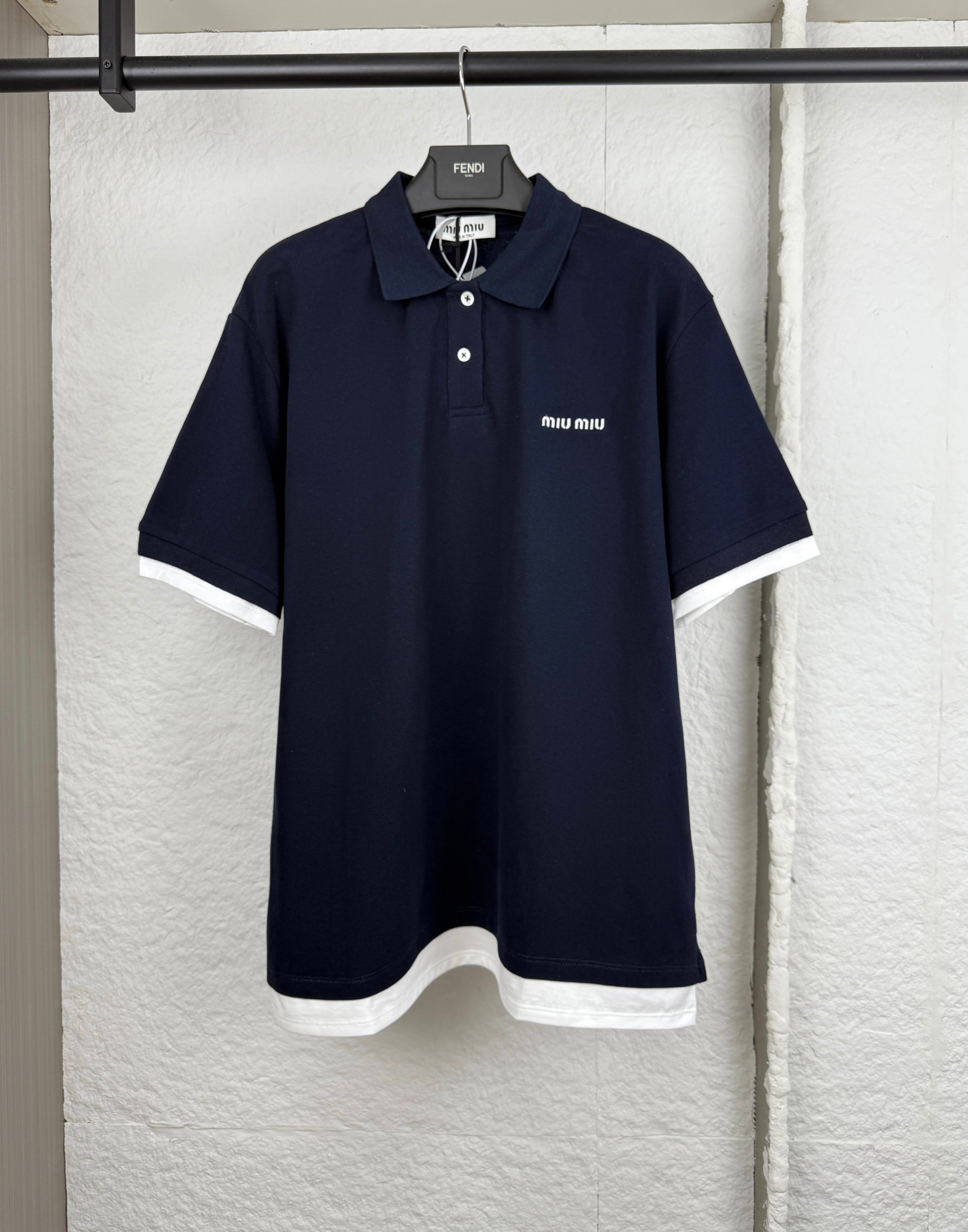 P165 Miumiu Polo con bordado de letras en el pecho S/M/L/XL