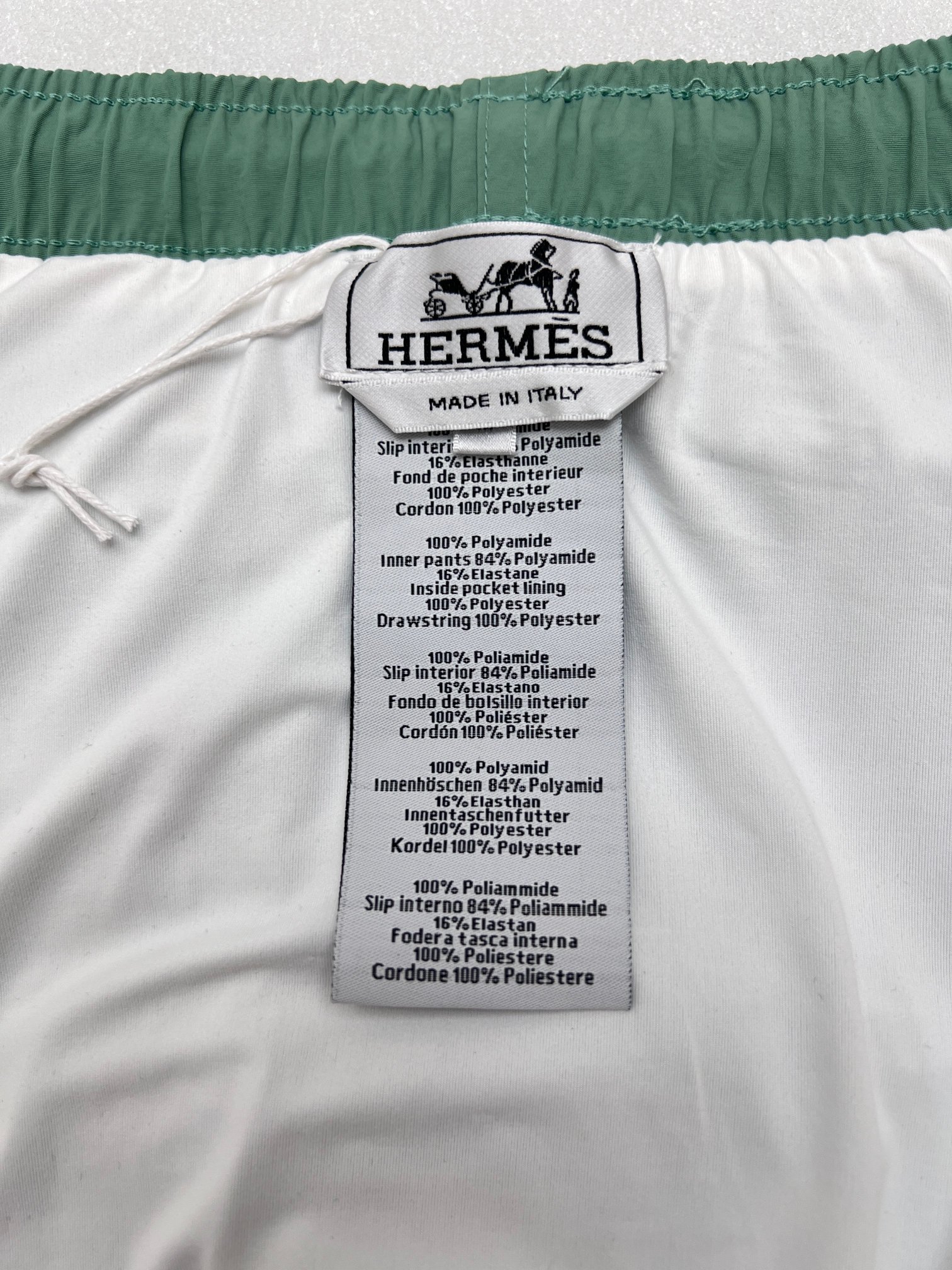Hermès Hermes爱马仕字母刺绣沙滩短裤