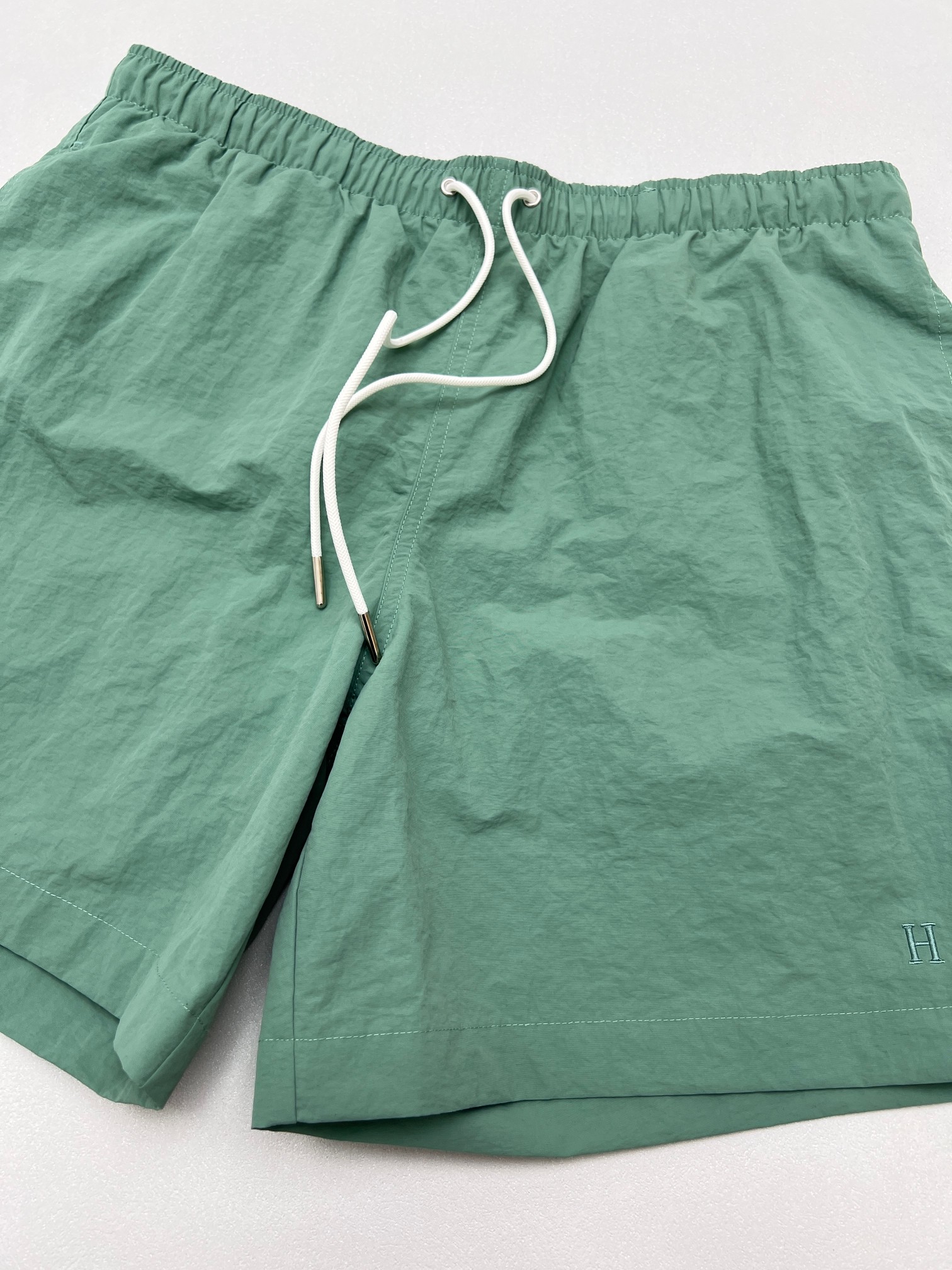 Hermès Hermes爱马仕字母刺绣沙滩短裤
