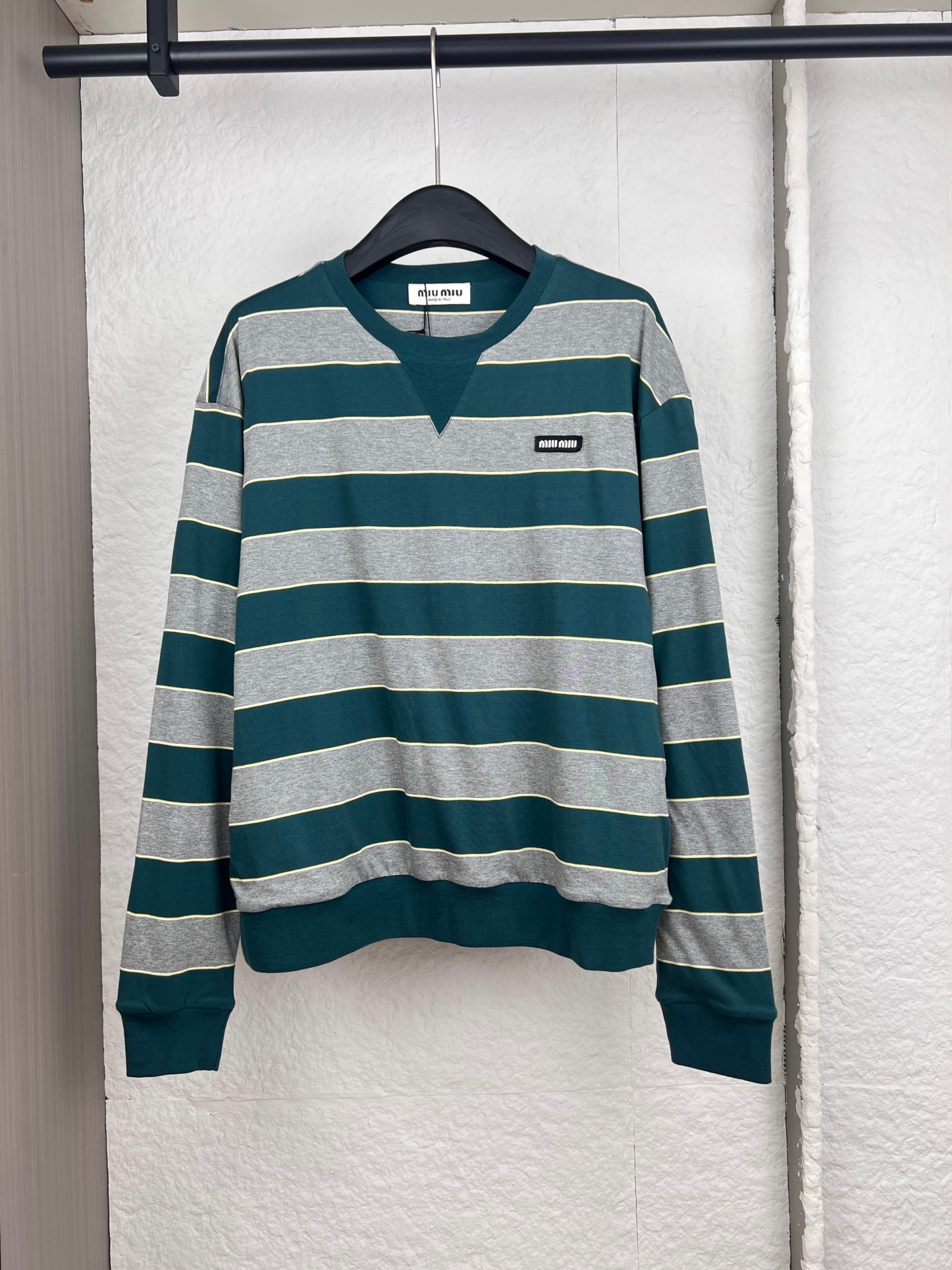 P240 Miumiu Sudadera de doble capa con letras y parches de rayas XS/S/M/L