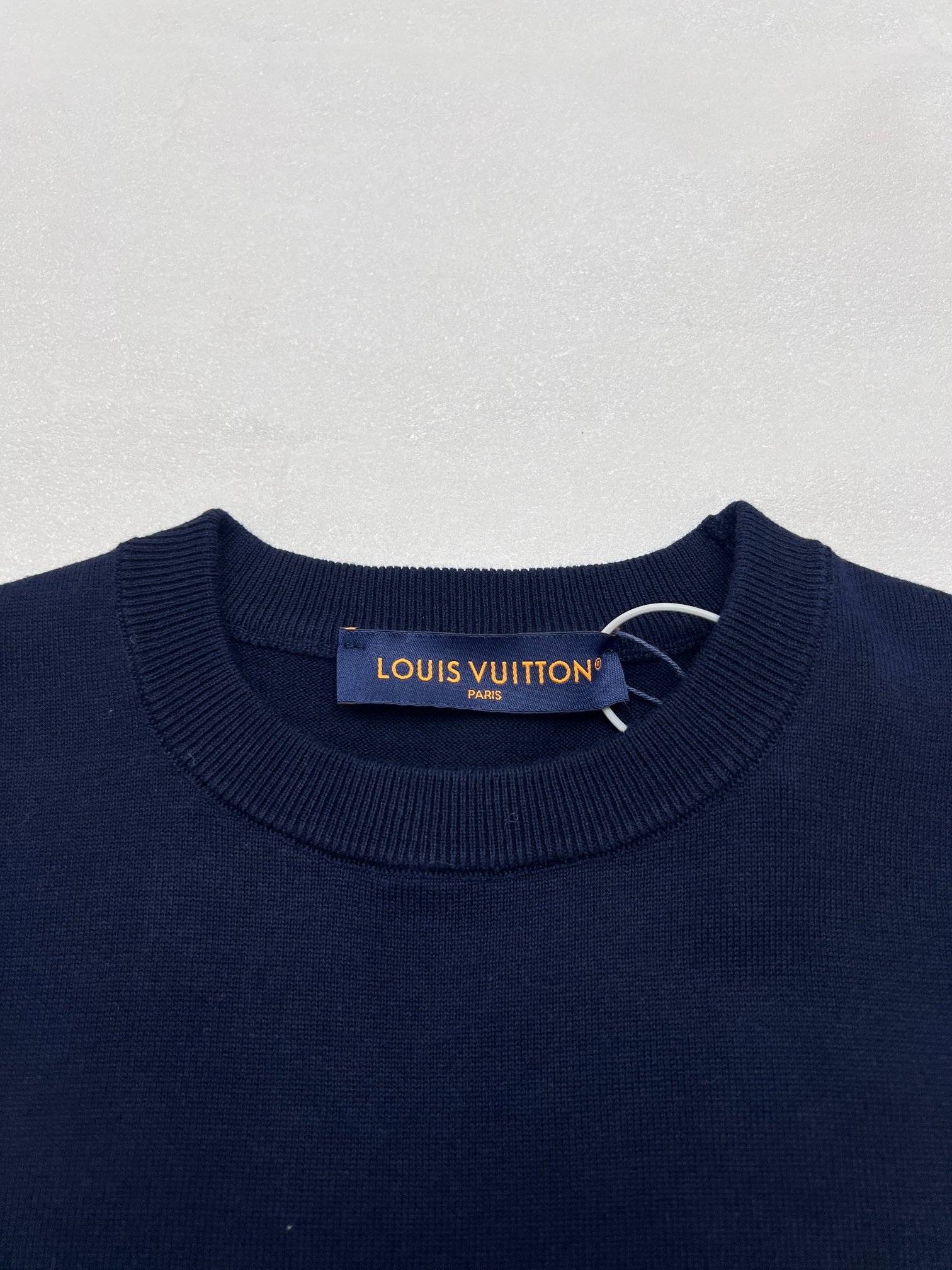 Louis Vuitton 1V路易胸口徽标针织短袖