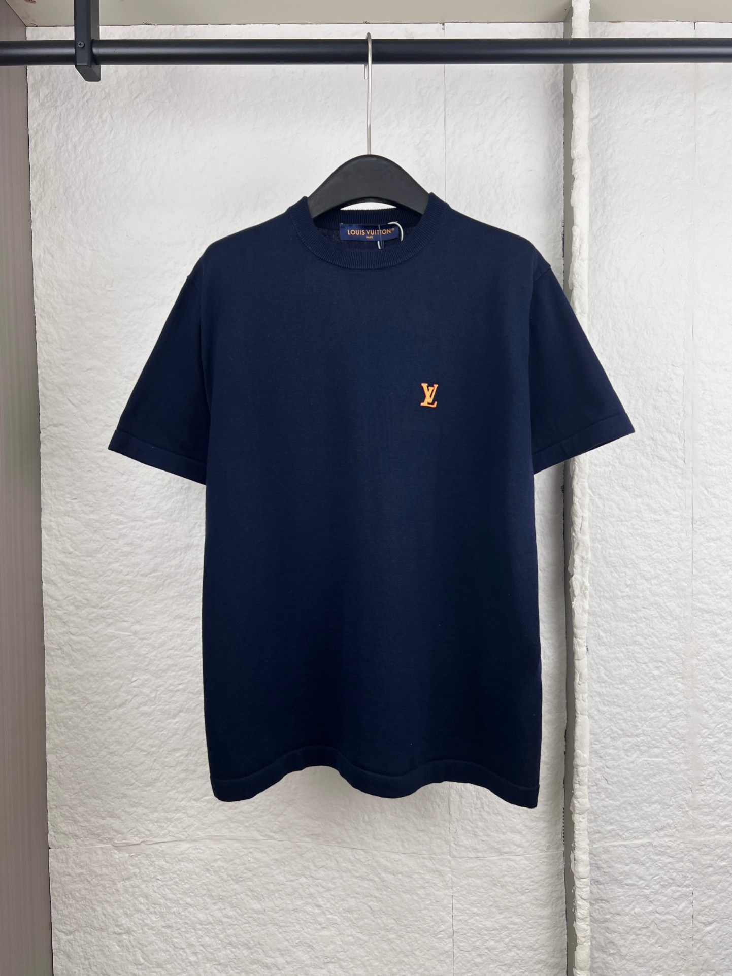 Louis Vuitton 1V路易胸口徽标针织短袖
