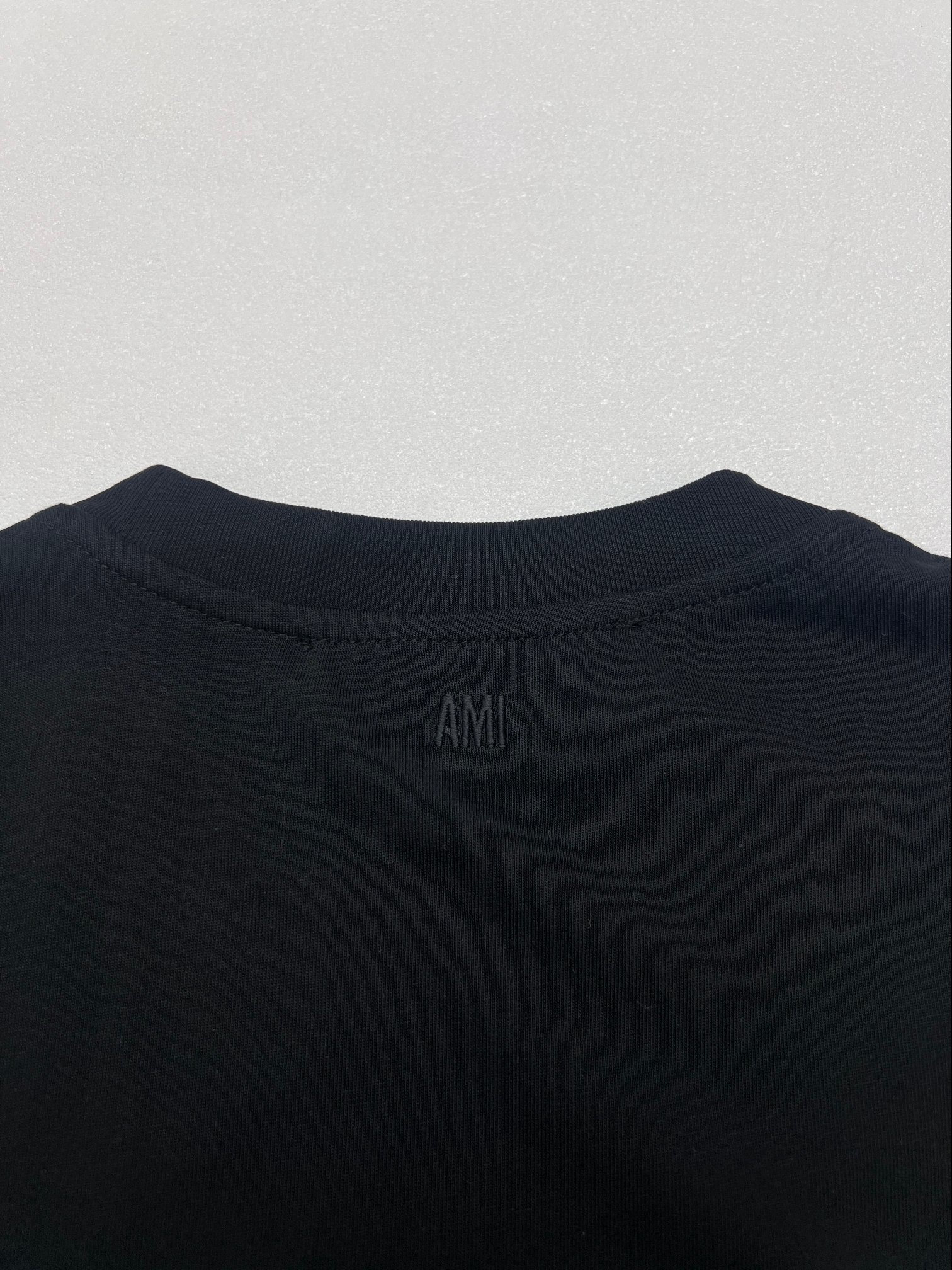Ami Paris Ami爱心胸口刺绣T恤短袖
