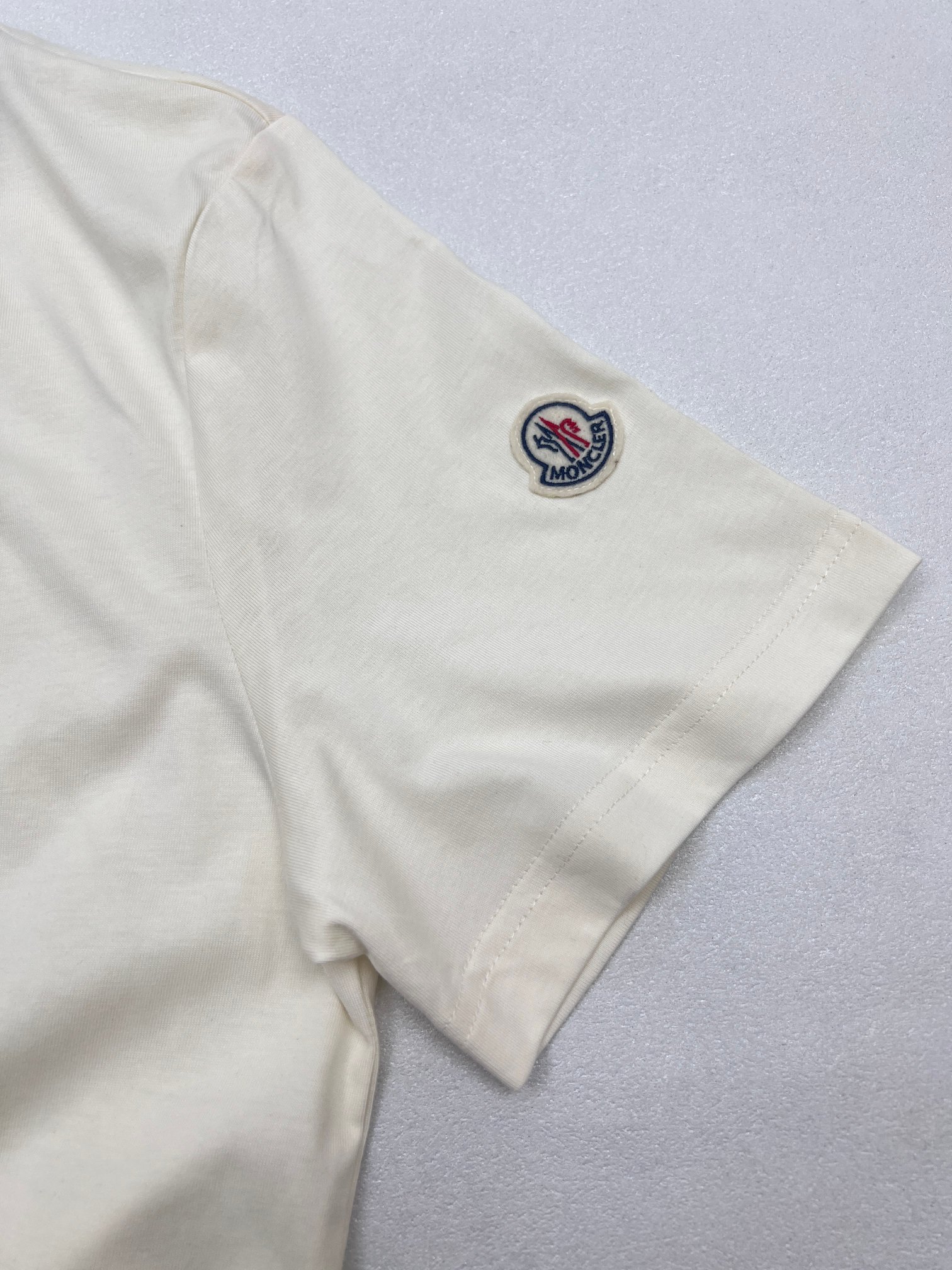 Moncler Moncler蒙口服装图案印花T恤短袖