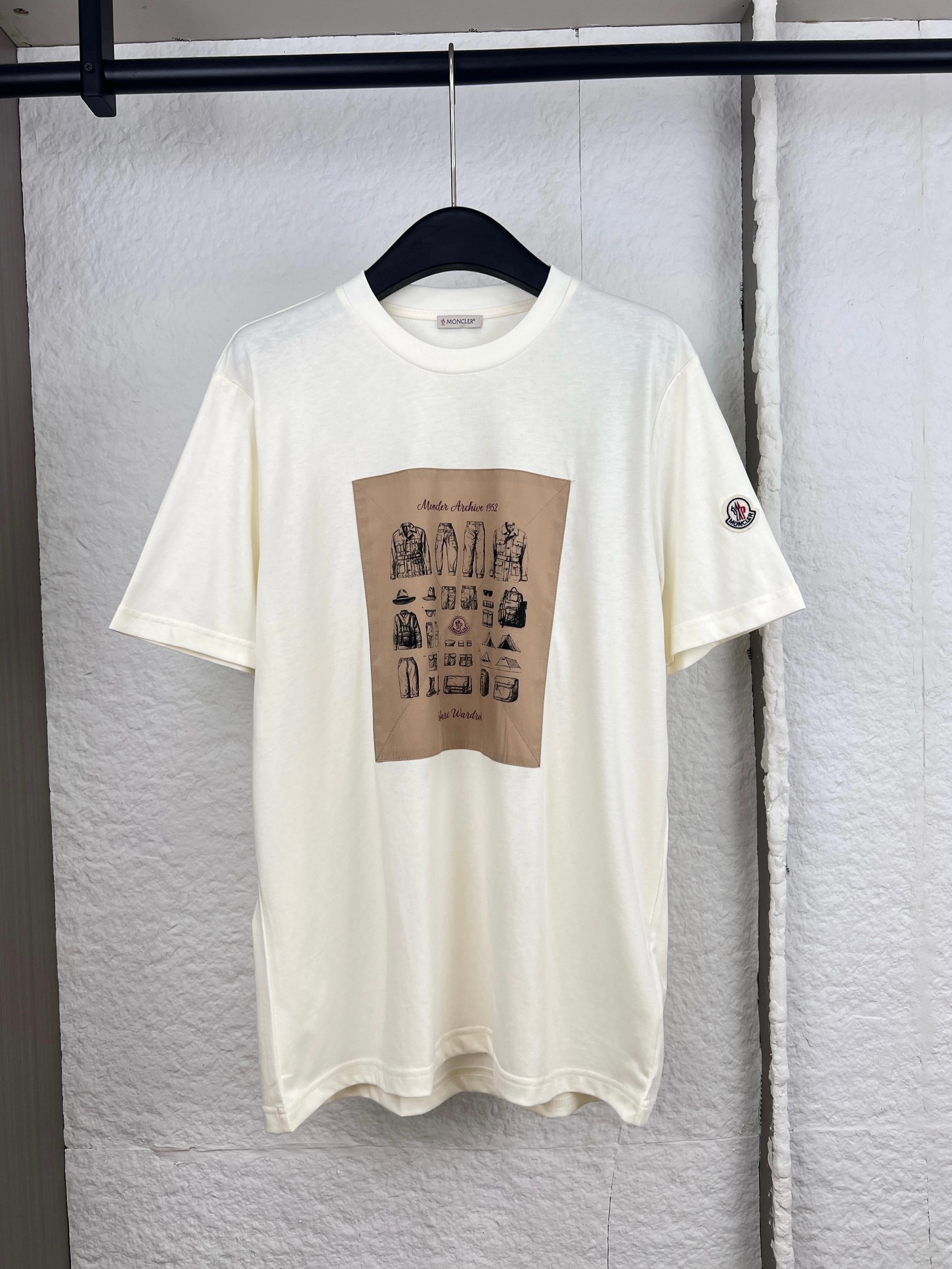Moncler Moncler蒙口服装图案印花T恤短袖