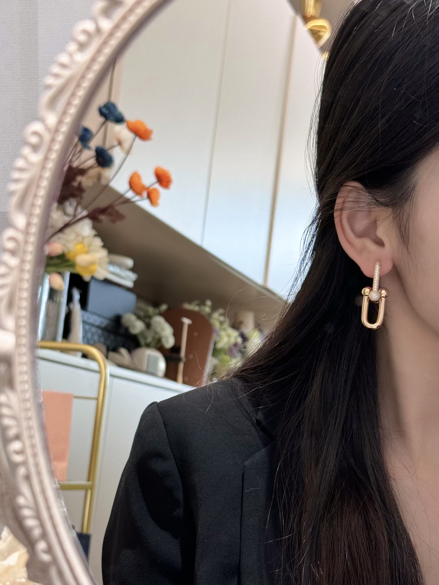 NO:631347,Tiffany hard wear series earrings, eye-catching chain links inlaid with diamonds, extraordinary personality, no cumbersome design, imported zircon inlay, thick 18k rose gold plating, fashionable single product 88260,, earrings, Cartier high-end jewelry19860909Tiffany hard wear系列耳环 醒目出众的链环镶嵌着钻石 个性不凡 没有繁琐的设计 进口锆石镶嵌 厚镀18k玫瑰金 时髦单品88260,,earrings,卡迪亚高端饰品,Jewelry