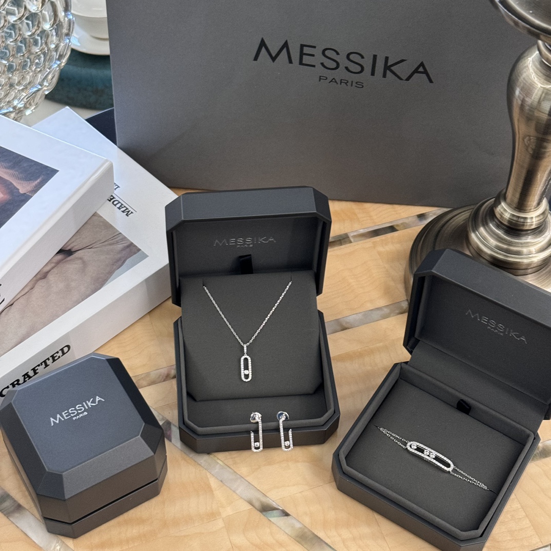 NO:677771,Same style as Zhou Yutong｜Starlight Chain Messika Jewelry XE007|19860909周雨彤同款｜星光链Messika首饰 XE007|XB001|XB 手链/耳环/项链 Messika 首饰 | 宝藏单品 连链子上都是小钻石哟上身好特别 白金钻石的干净配色 仙仙的～,,earrings,necklace,bracelet,卡迪亚高端饰品,Jewelry