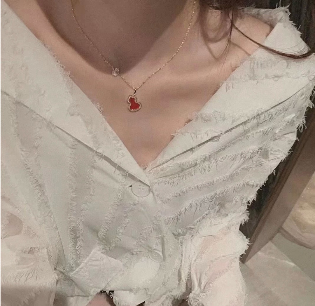 NO:633974,# Gourd inlaid with diamonds and gemstones necklace, natural red agate and zircon hand-set, thickly plated with 18k rose gold, full of texture and full of femininity 88280,,necklace,Cardia high-end jewelry19860909#葫芦镶钻宝石项链 天然红玛瑙锆石手工镶嵌 厚镀18k玫瑰金 质感满满 女人味十足88280,,necklace,卡迪亚高端饰品,Jewelry