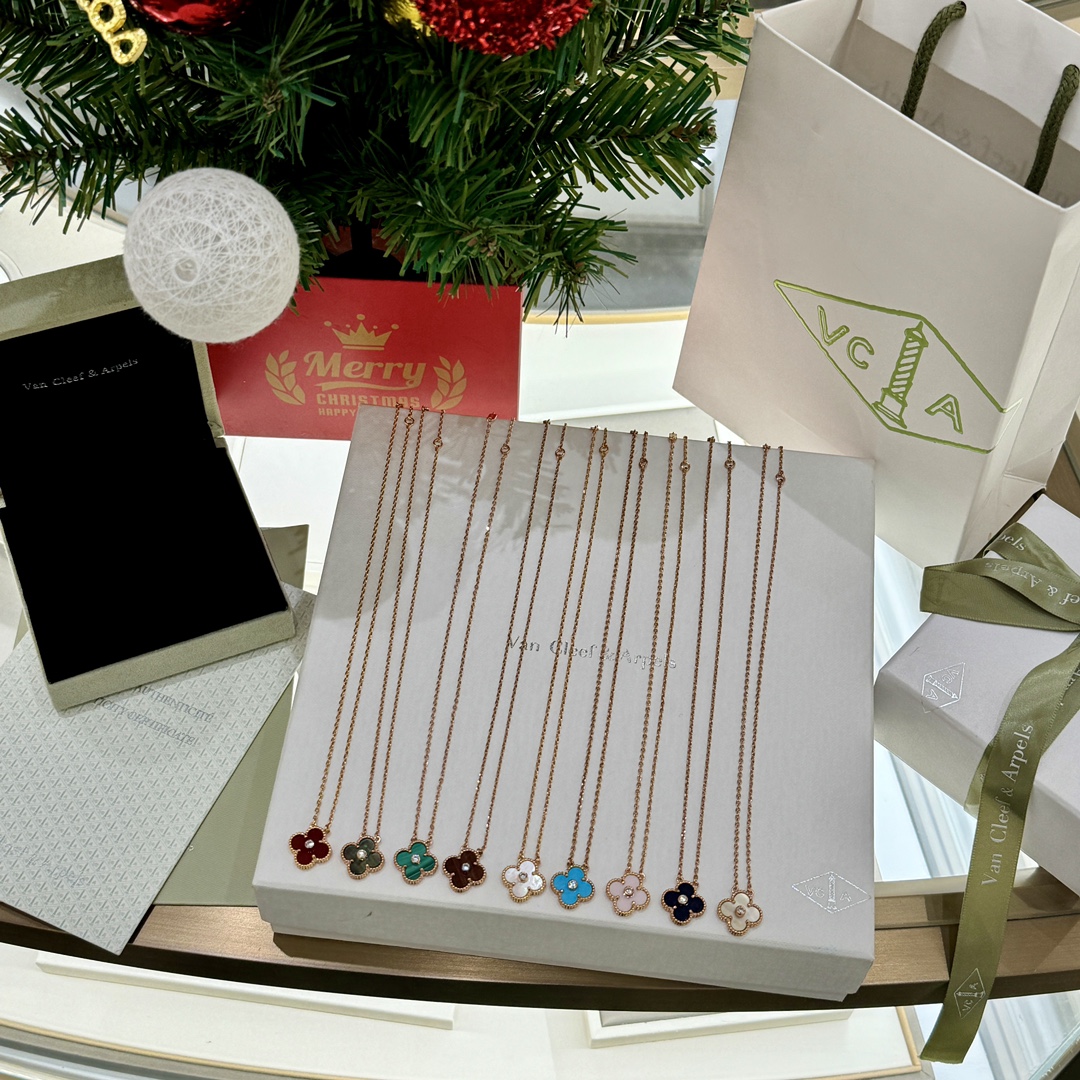 NO:631862,vca single flower gemstone four-leaf clover necklace FD026# beaded four-leaf gemstone diamond necklace, natural shell hand-inlaid, thick 18k gold plated, fully stocked, 88240,,necklace,Cardia high-end jewelry19860909vca单花宝石四叶草项链 FD026#串珠四叶宝石镶钻项链 天然贝壳手工镶嵌 厚镀18k金 现货满满 ,88240,,necklace,卡迪亚高端饰品,Jewelry