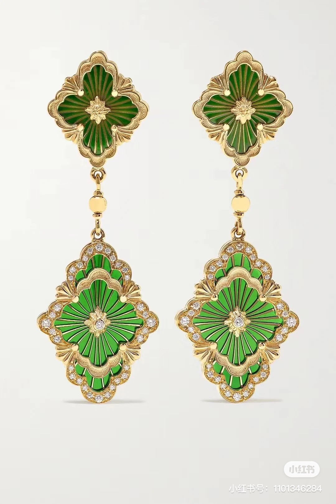 NO:677784,Christmas limited new model KE003# brushed four-leaf clover pendant earrings Oera Tulle series earrings material enamel, yellow gold/rose gold 2 colors in The wind blows the cotton leaves and the grass shakes its seeds. We just stood side by side and everything. We came just in time, earrings, gold, Cardia high-end jewelry19860909圣诞限定款新款 KE003#拉丝四叶草坠链耳环 Oera Tulle系列耳环 材质珐琅、黄金/玫瑰金 2色入 风吹棉着叶子 草摇着它的籽 我们就这样并排站着一切.来得刚刚好,,earrings,gold,卡迪亚高端饰品,Jewelry